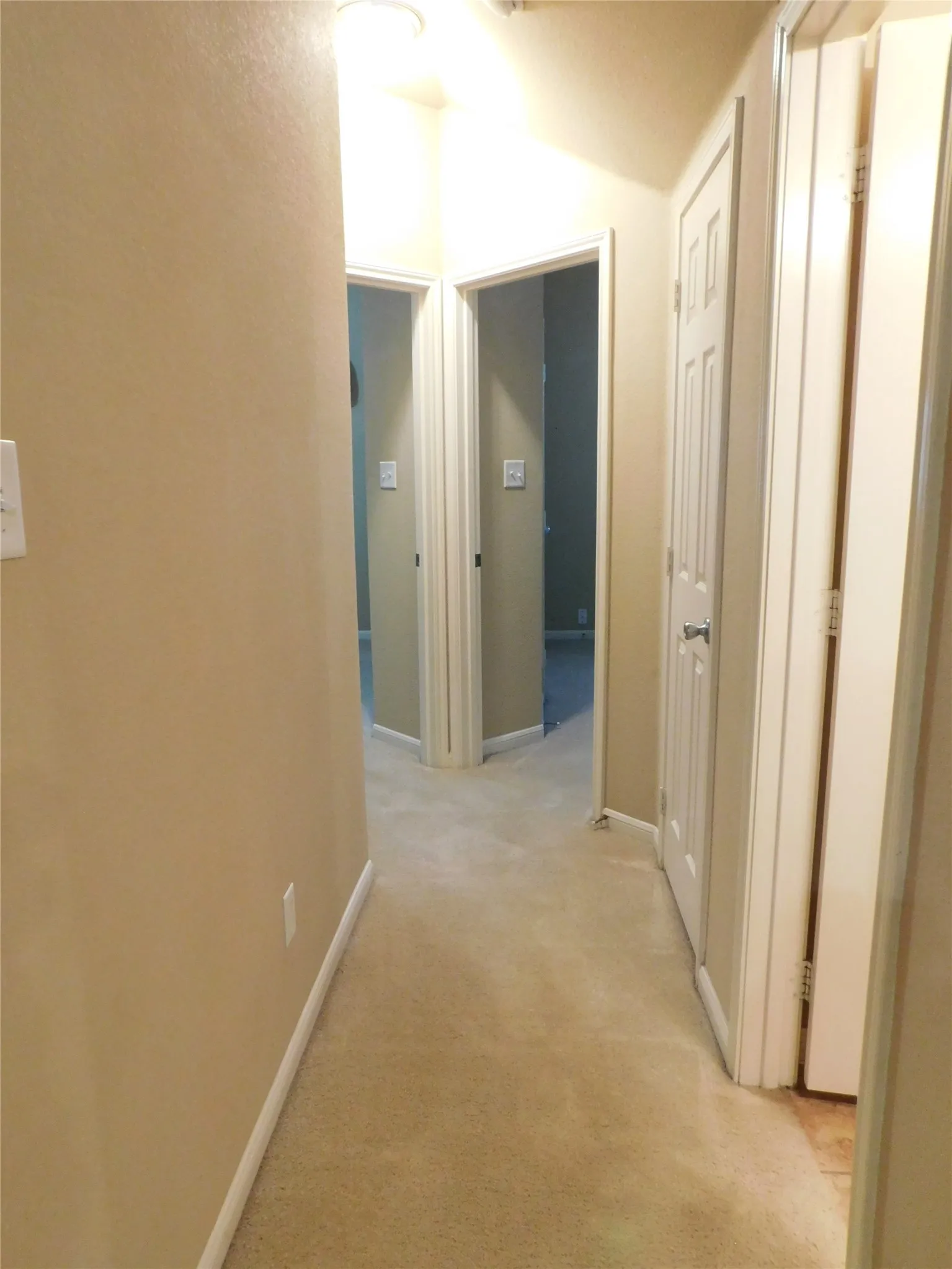 Single Family Residence For Rent in Denton County , 108 Red Bluff Drive, Hickory Creek, Texas 75065, 4 Bedroom, 3 Bathroom, 2 Garage spaces, 2,521 Sqft, built in 2004, mls#21327938, Real Estate Agent in Hickory Creek, Homes For Rent in Denton county, Homes For Rent in Hickory Creek, Realtor in Hickory Creek Texas, Real Estate Brokerage Independent Realty Texas, Luminita Cordes Realtor