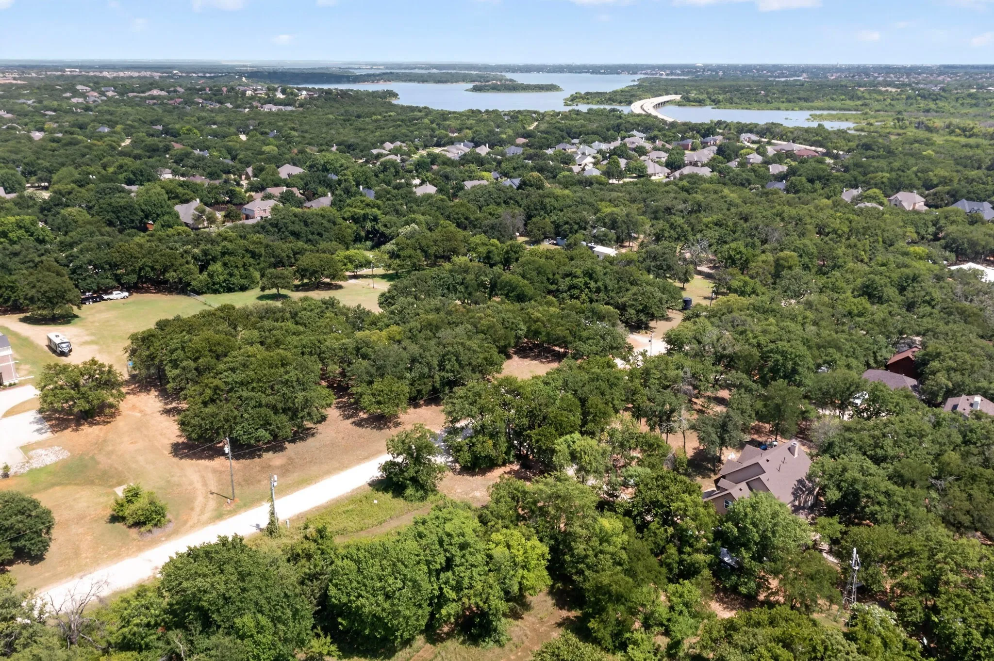 Single Family Residence For Sale in Denton County , 3358 Crawford Drive, Corinth, Texas 76210, 4 Bedroom, 2 Bathroom, 2 Garage spaces, 2,693 Sqft, built in 1969, mls#21324033, Real Estate Agent in Corinth, Homes For Sale in Denton county, Homes For Sale in Corinth, Realtor in Corinth Texas, Real Estate Brokerage Independent Realty Texas, Luminita Cordes Realtor
