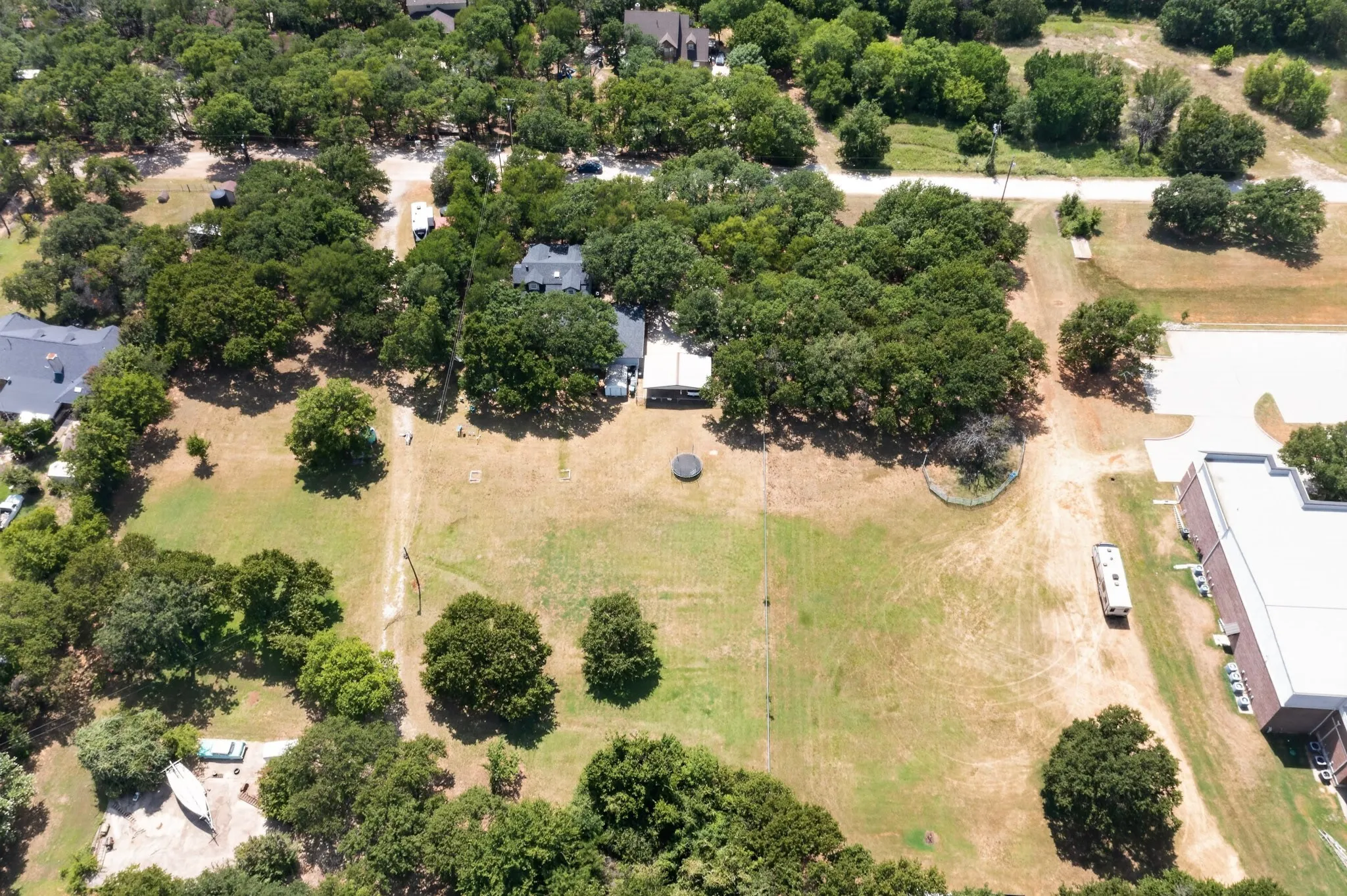 Single Family Residence For Sale in Denton County , 3358 Crawford Drive, Corinth, Texas 76210, 4 Bedroom, 2 Bathroom, 2 Garage spaces, 2,693 Sqft, built in 1969, mls#21324033, Real Estate Agent in Corinth, Homes For Sale in Denton county, Homes For Sale in Corinth, Realtor in Corinth Texas, Real Estate Brokerage Independent Realty Texas, Luminita Cordes Realtor