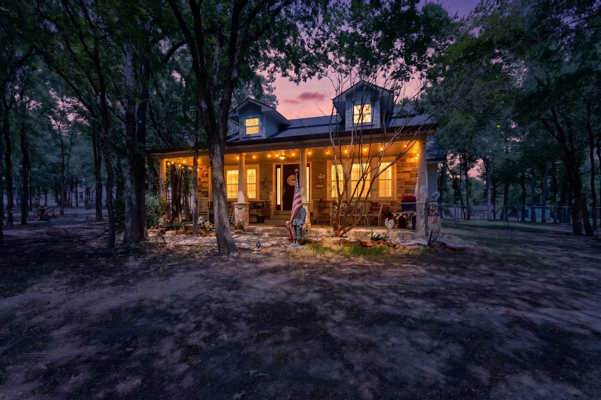 Single Family Residence For Sale in Denton County , 3358 Crawford Drive, Corinth, Texas 76210, 4 Bedroom, 2 Bathroom, 2 Garage spaces, 2,693 Sqft, built in 1969, mls#21324033, Real Estate Agent in Corinth, Homes For Sale in Denton county, Homes For Sale in Corinth, Realtor in Corinth Texas, Real Estate Brokerage Independent Realty Texas, Luminita Cordes Realtor