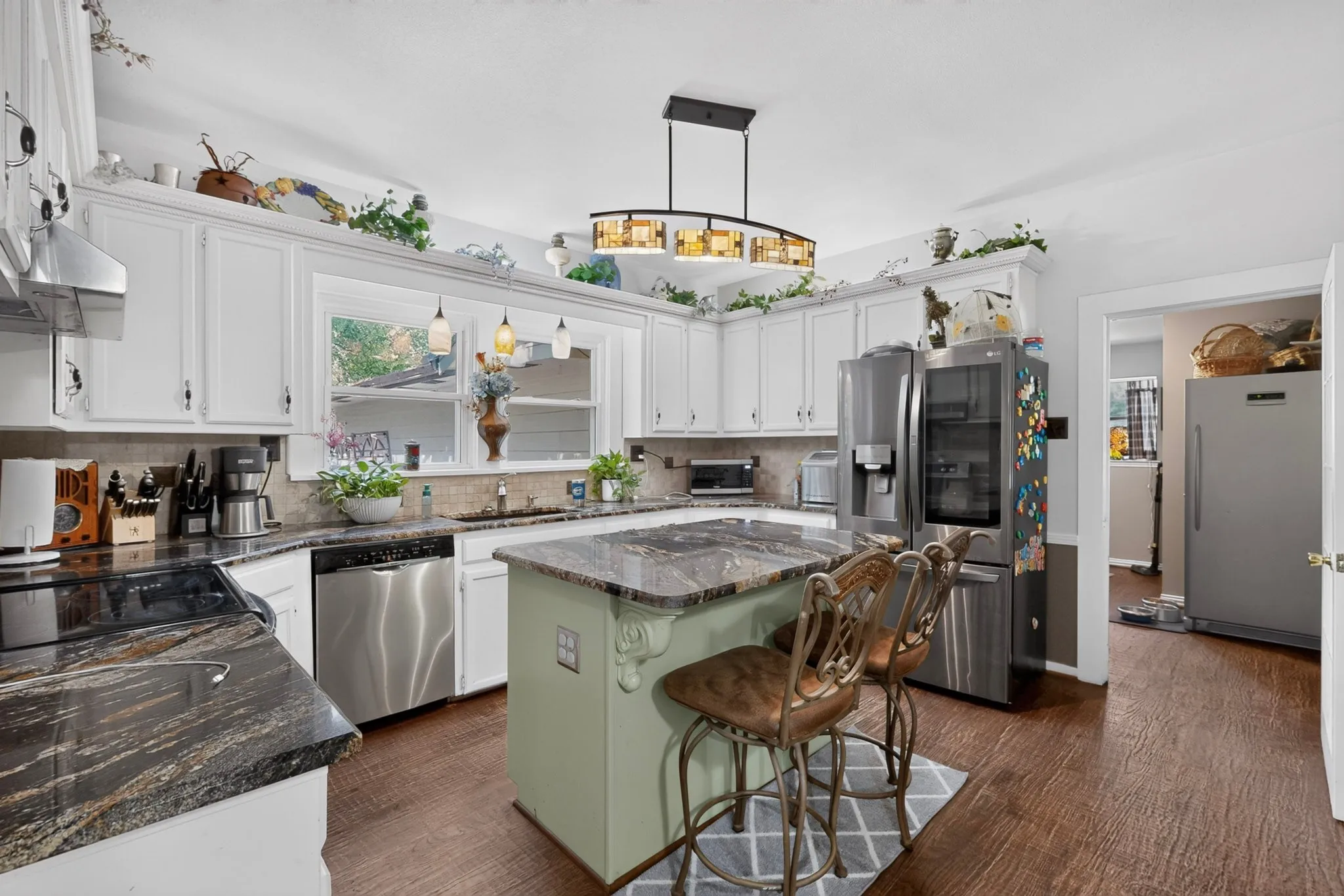 Single Family Residence For Sale in Denton County , 3358 Crawford Drive, Corinth, Texas 76210, 4 Bedroom, 2 Bathroom, 2 Garage spaces, 2,693 Sqft, built in 1969, mls#21324033, Real Estate Agent in Corinth, Homes For Sale in Denton county, Homes For Sale in Corinth, Realtor in Corinth Texas, Real Estate Brokerage Independent Realty Texas, Luminita Cordes Realtor