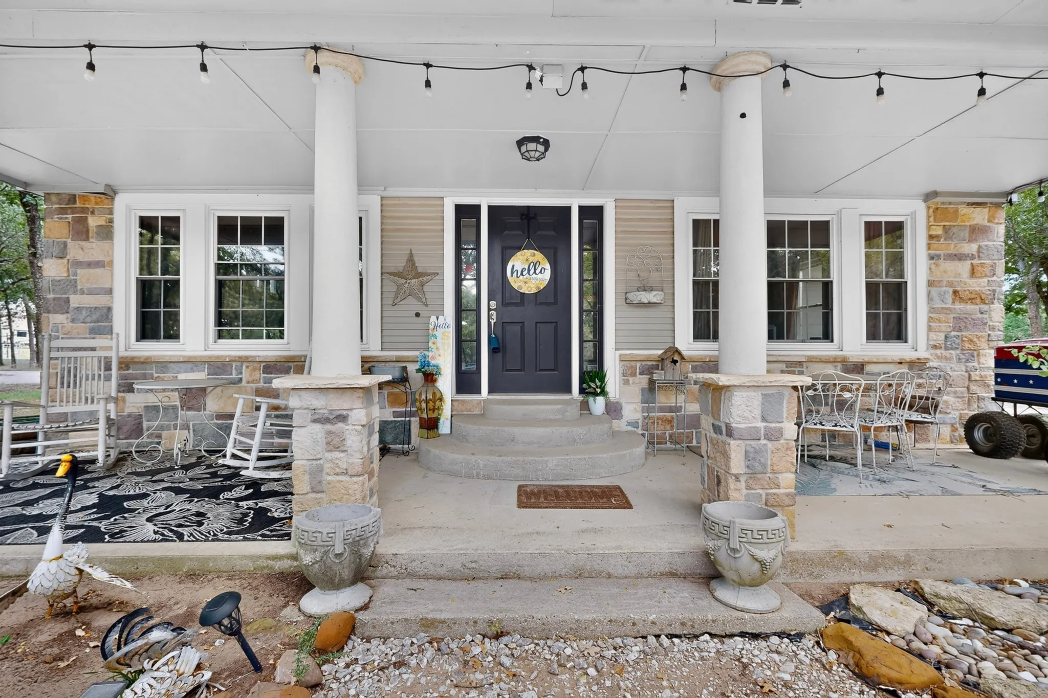 Single Family Residence For Sale in Denton County , 3358 Crawford Drive, Corinth, Texas 76210, 4 Bedroom, 2 Bathroom, 2 Garage spaces, 2,693 Sqft, built in 1969, mls#21324033, Real Estate Agent in Corinth, Homes For Sale in Denton county, Homes For Sale in Corinth, Realtor in Corinth Texas, Real Estate Brokerage Independent Realty Texas, Luminita Cordes Realtor