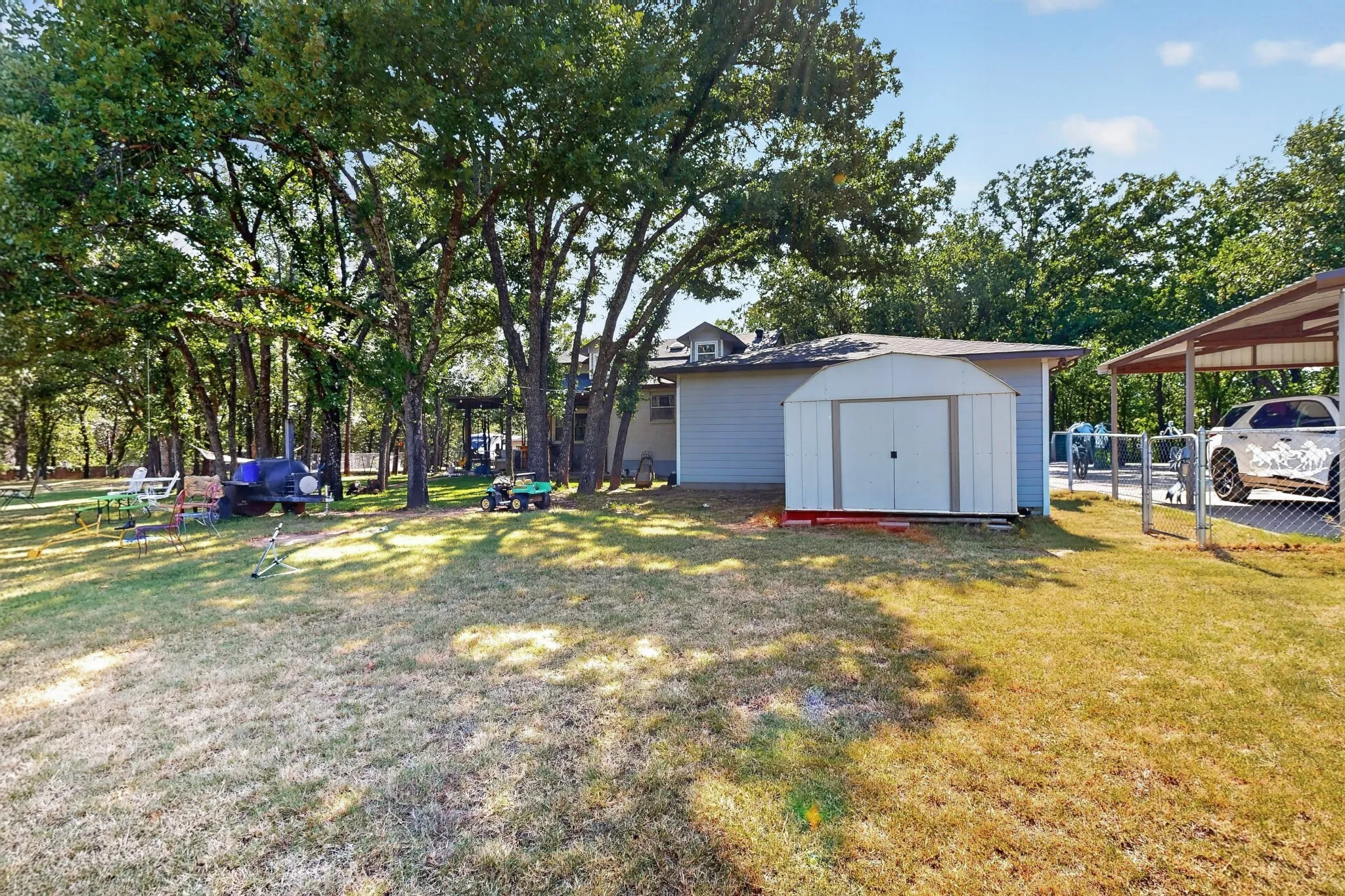 Single Family Residence For Sale in Denton County , 3358 Crawford Drive, Corinth, Texas 76210, 4 Bedroom, 2 Bathroom, 2 Garage spaces, 2,693 Sqft, built in 1969, mls#21324033, Real Estate Agent in Corinth, Homes For Sale in Denton county, Homes For Sale in Corinth, Realtor in Corinth Texas, Real Estate Brokerage Independent Realty Texas, Luminita Cordes Realtor