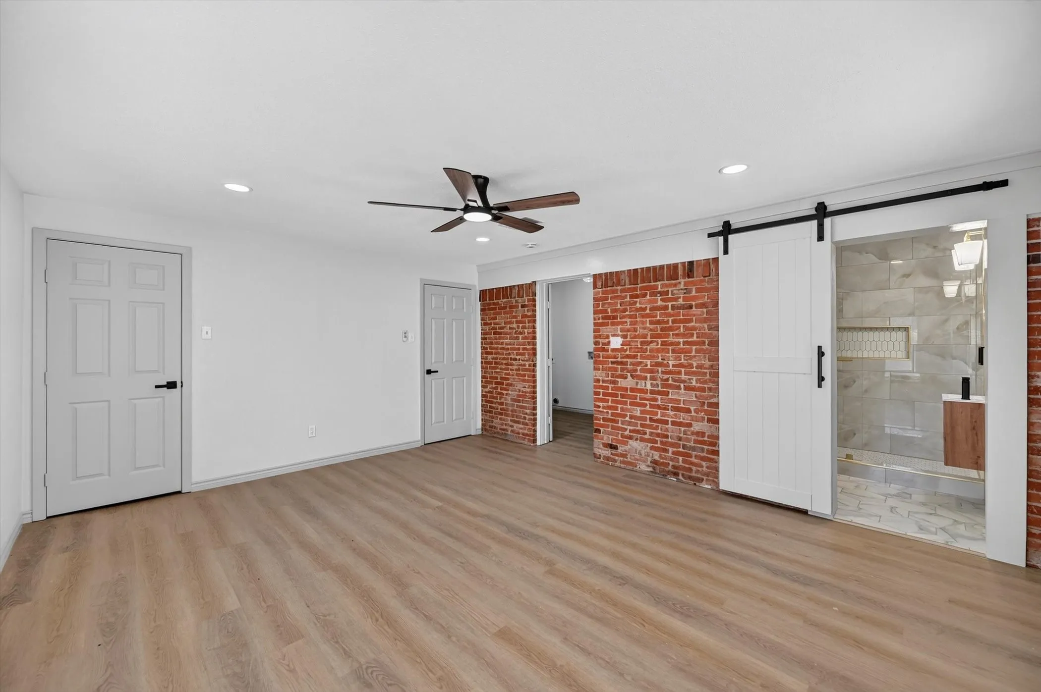Single Family Residence For Sale in Dallas County , 1620 Sunnybrook Drive, Irving, Texas 75061, 4 Bedroom, 3 Bathroom, 2 Garage spaces, 2,250 Sqft, built in 1958, mls#21327894, Real Estate Agent in Irving, Homes For Sale in Dallas county, Homes For Sale in Irving, Realtor in Irving Texas, Real Estate Brokerage Independent Realty Texas, Luminita Cordes Realtor