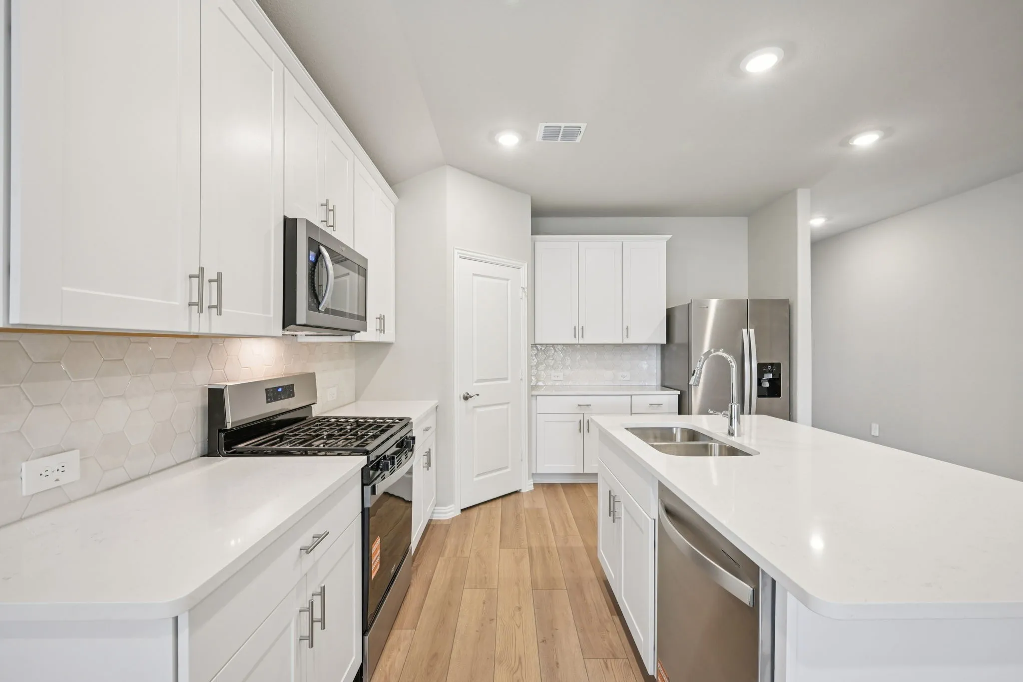 Photo is not of the actual home, but is an inspirational photo of builder’s model home and may depict options, furnishings, and/or decorator features that are not included.
