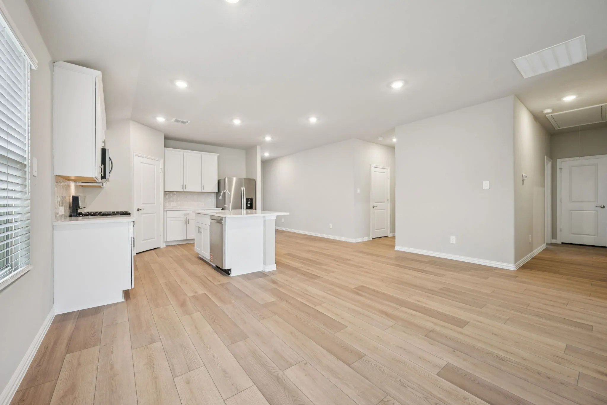 Photo is not of the actual home, but is an inspirational photo of builder’s model home and may depict options, furnishings, and/or decorator features that are not included.