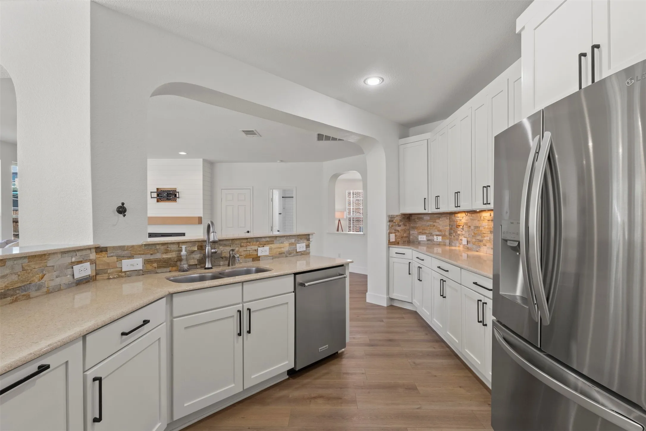 Single Family Residence For Sale in Denton County , 2629 Tradewinds Drive, Little Elm, Texas 75068, 5 Bedroom, 3 Bathroom, 2 Garage spaces, 3,363 Sqft, built in 2007, mls#21327718, Real Estate Agent in Little Elm, Homes For Sale in Denton county, Homes For Sale in Little Elm, Realtor in Little Elm Texas, Real Estate Brokerage Independent Realty Texas, Luminita Cordes Realtor