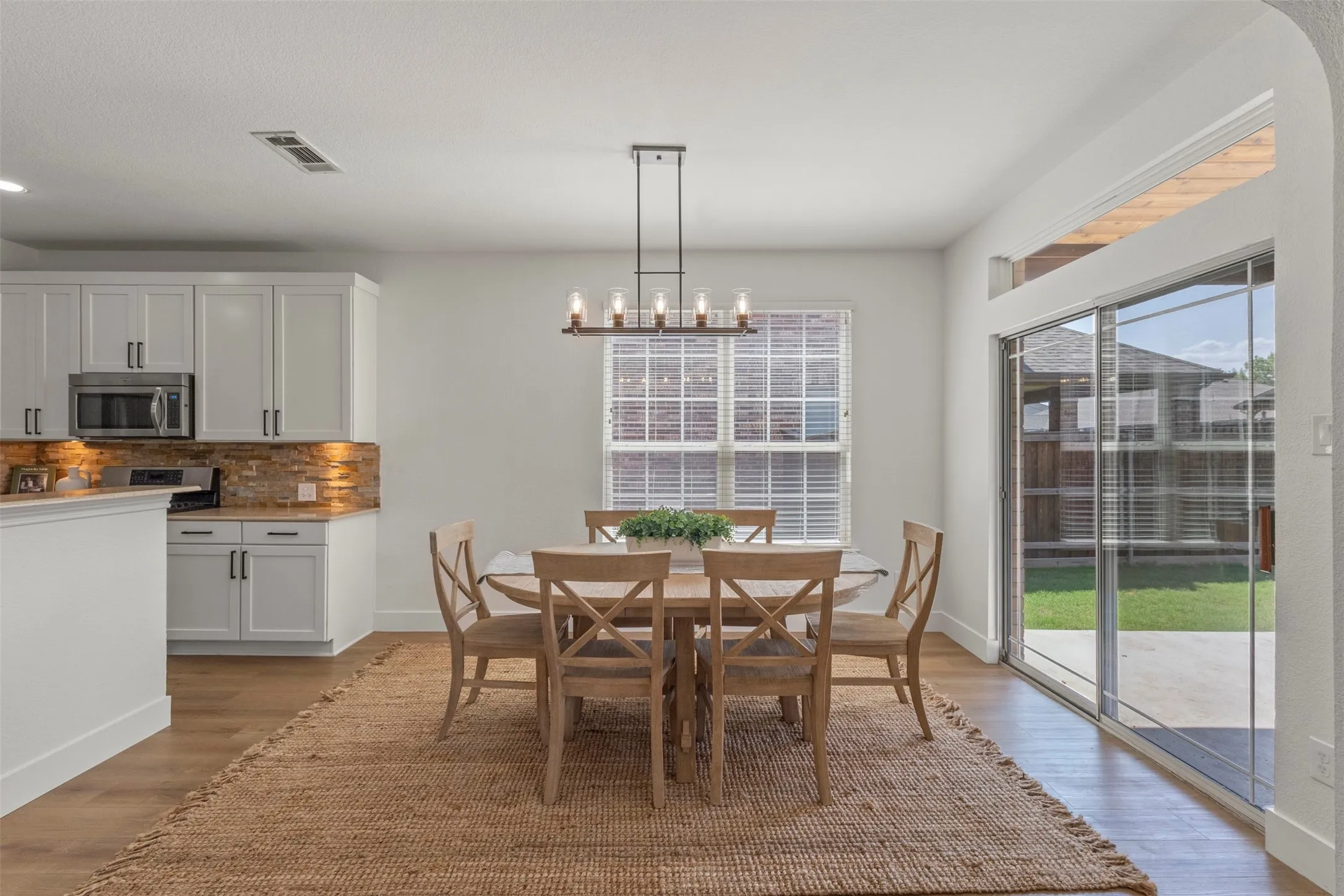 Single Family Residence For Sale in Denton County , 2629 Tradewinds Drive, Little Elm, Texas 75068, 5 Bedroom, 3 Bathroom, 2 Garage spaces, 3,363 Sqft, built in 2007, mls#21327718, Real Estate Agent in Little Elm, Homes For Sale in Denton county, Homes For Sale in Little Elm, Realtor in Little Elm Texas, Real Estate Brokerage Independent Realty Texas, Luminita Cordes Realtor