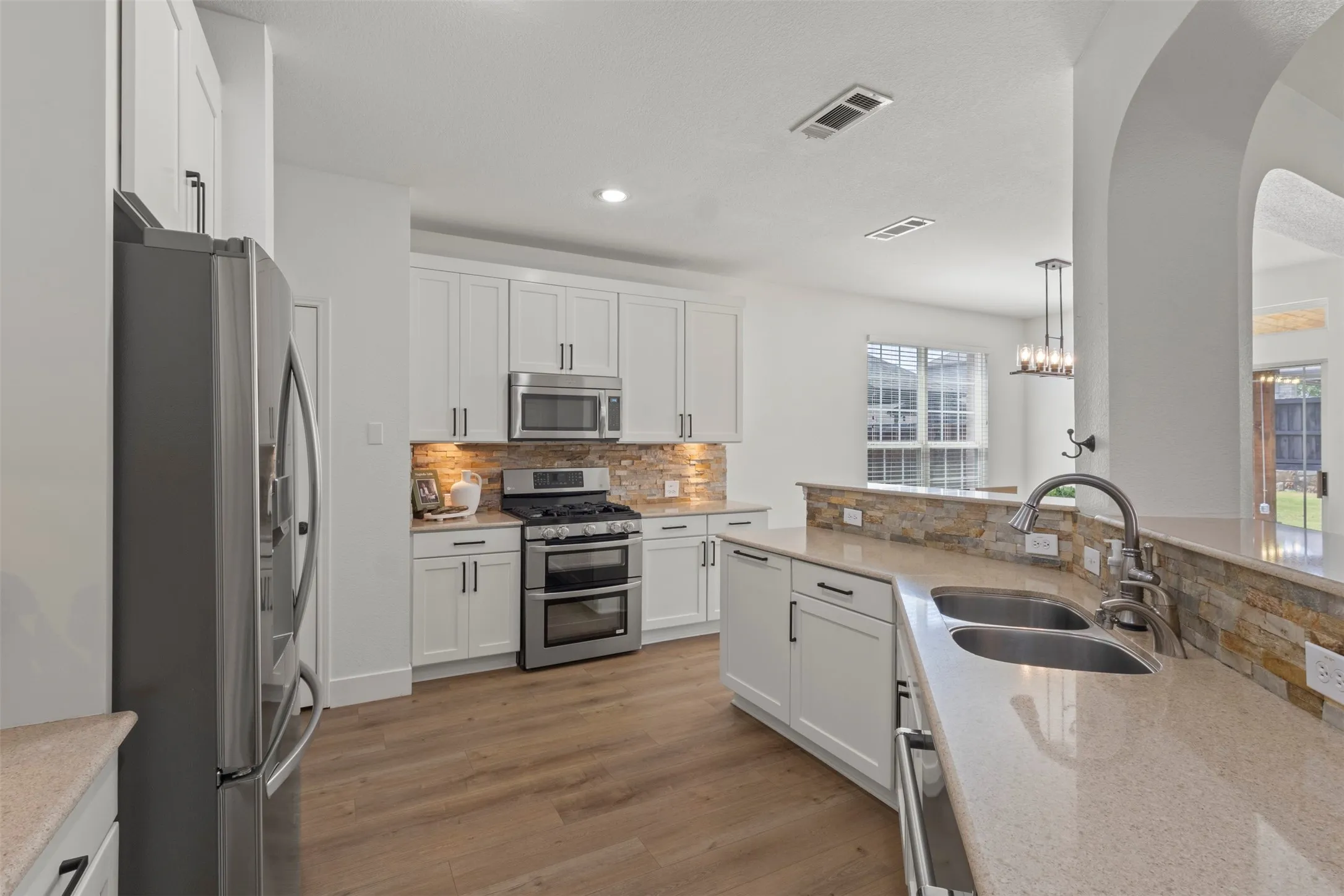 Single Family Residence For Sale in Denton County , 2629 Tradewinds Drive, Little Elm, Texas 75068, 5 Bedroom, 3 Bathroom, 2 Garage spaces, 3,363 Sqft, built in 2007, mls#21327718, Real Estate Agent in Little Elm, Homes For Sale in Denton county, Homes For Sale in Little Elm, Realtor in Little Elm Texas, Real Estate Brokerage Independent Realty Texas, Luminita Cordes Realtor
