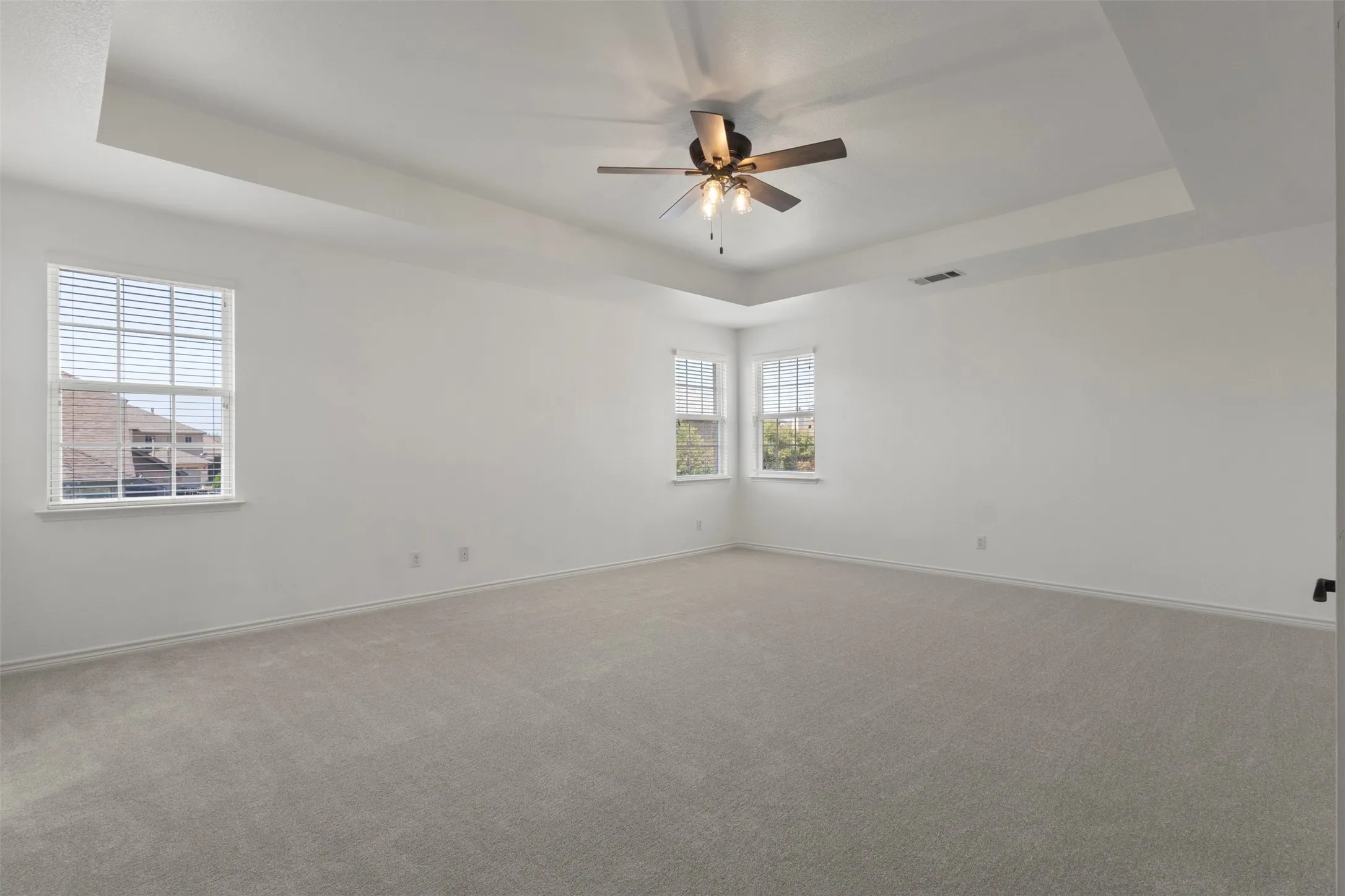 Single Family Residence For Sale in Denton County , 2629 Tradewinds Drive, Little Elm, Texas 75068, 5 Bedroom, 3 Bathroom, 2 Garage spaces, 3,363 Sqft, built in 2007, mls#21327718, Real Estate Agent in Little Elm, Homes For Sale in Denton county, Homes For Sale in Little Elm, Realtor in Little Elm Texas, Real Estate Brokerage Independent Realty Texas, Luminita Cordes Realtor