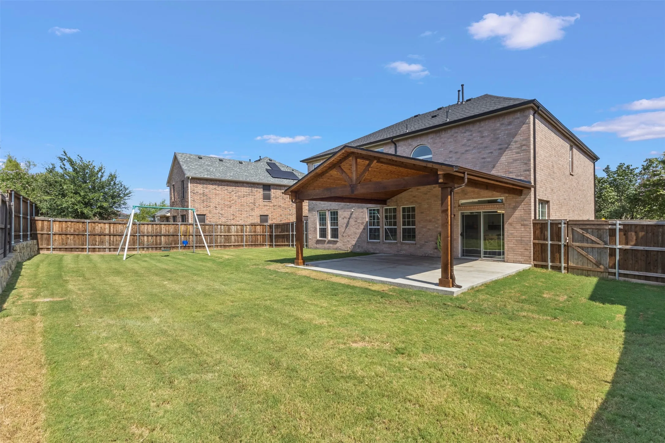 Single Family Residence For Sale in Denton County , 2629 Tradewinds Drive, Little Elm, Texas 75068, 5 Bedroom, 3 Bathroom, 2 Garage spaces, 3,363 Sqft, built in 2007, mls#21327718, Real Estate Agent in Little Elm, Homes For Sale in Denton county, Homes For Sale in Little Elm, Realtor in Little Elm Texas, Real Estate Brokerage Independent Realty Texas, Luminita Cordes Realtor