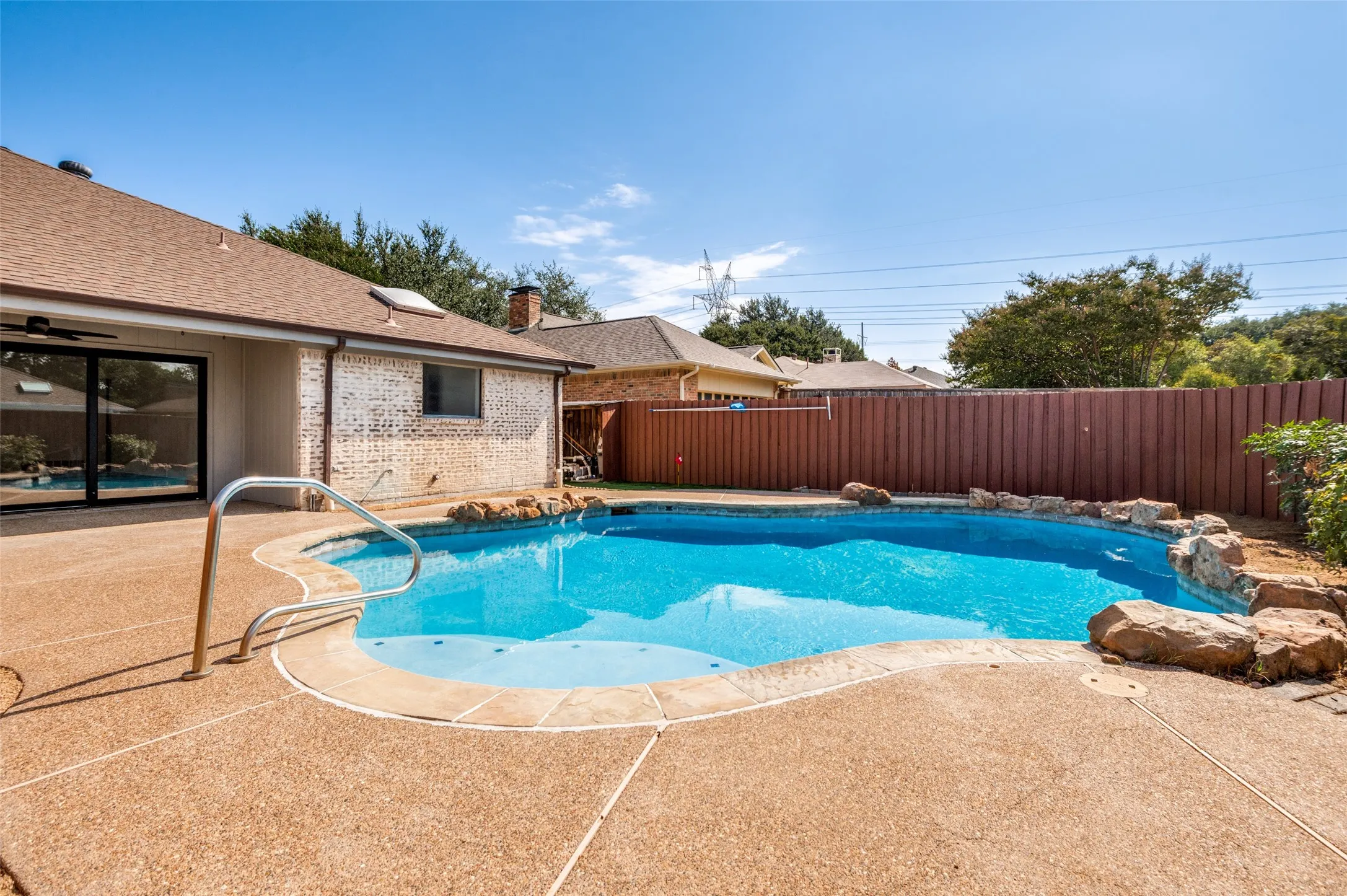 Single Family Residence For Rent in Collin County , 4316 Denver Drive, Plano, Texas 75093, 3 Bedroom, 2 Bathroom, 2 Garage spaces, 1,893 Sqft, built in 1983, mls#21327985, Real Estate Agent in Plano, Homes For Rent in Collin county, Homes For Rent in Plano, Realtor in Plano Texas, Real Estate Brokerage Independent Realty Texas, Luminita Cordes Realtor