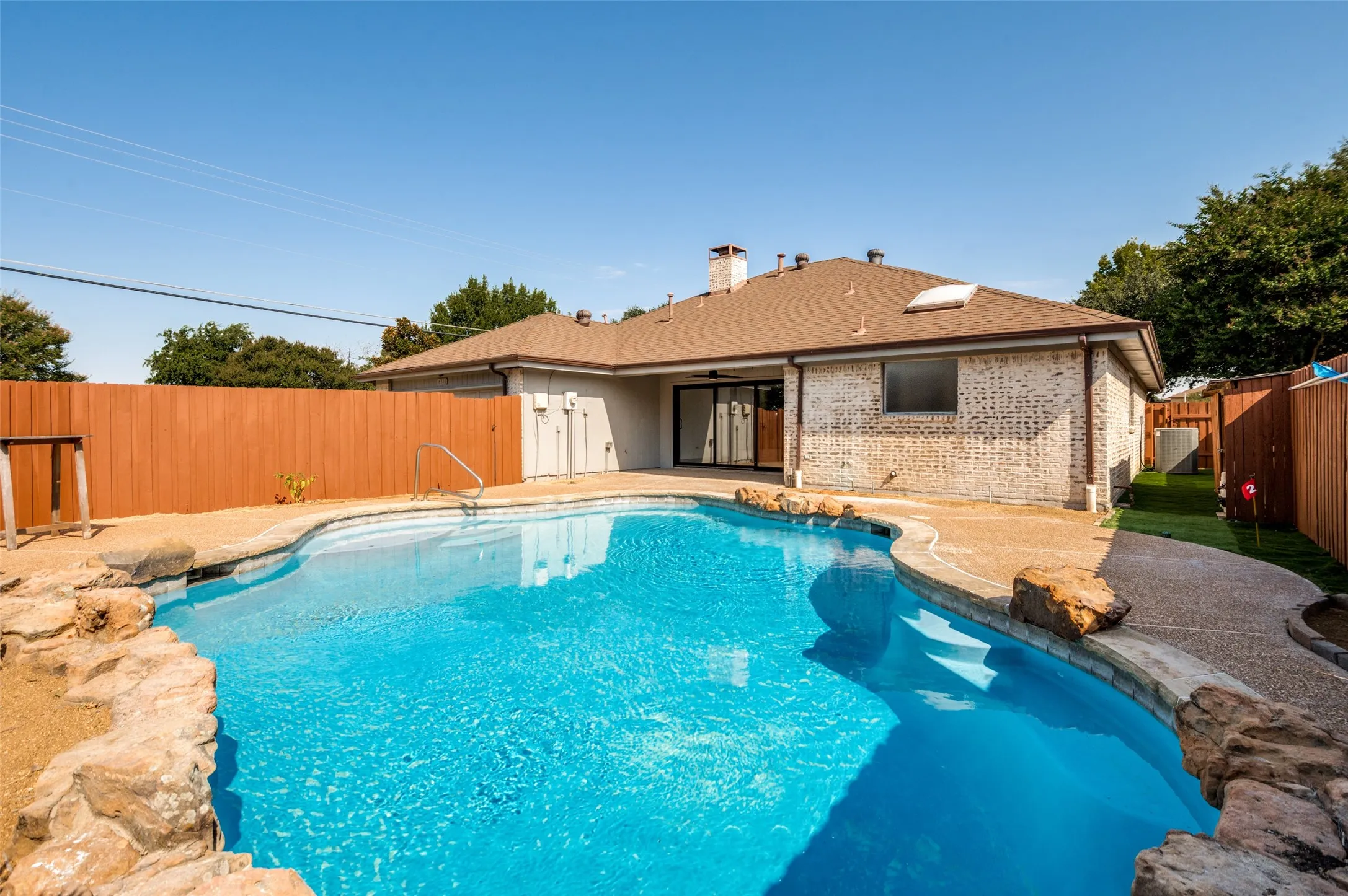 Single Family Residence For Rent in Collin County , 4316 Denver Drive, Plano, Texas 75093, 3 Bedroom, 2 Bathroom, 2 Garage spaces, 1,893 Sqft, built in 1983, mls#21327985, Real Estate Agent in Plano, Homes For Rent in Collin county, Homes For Rent in Plano, Realtor in Plano Texas, Real Estate Brokerage Independent Realty Texas, Luminita Cordes Realtor