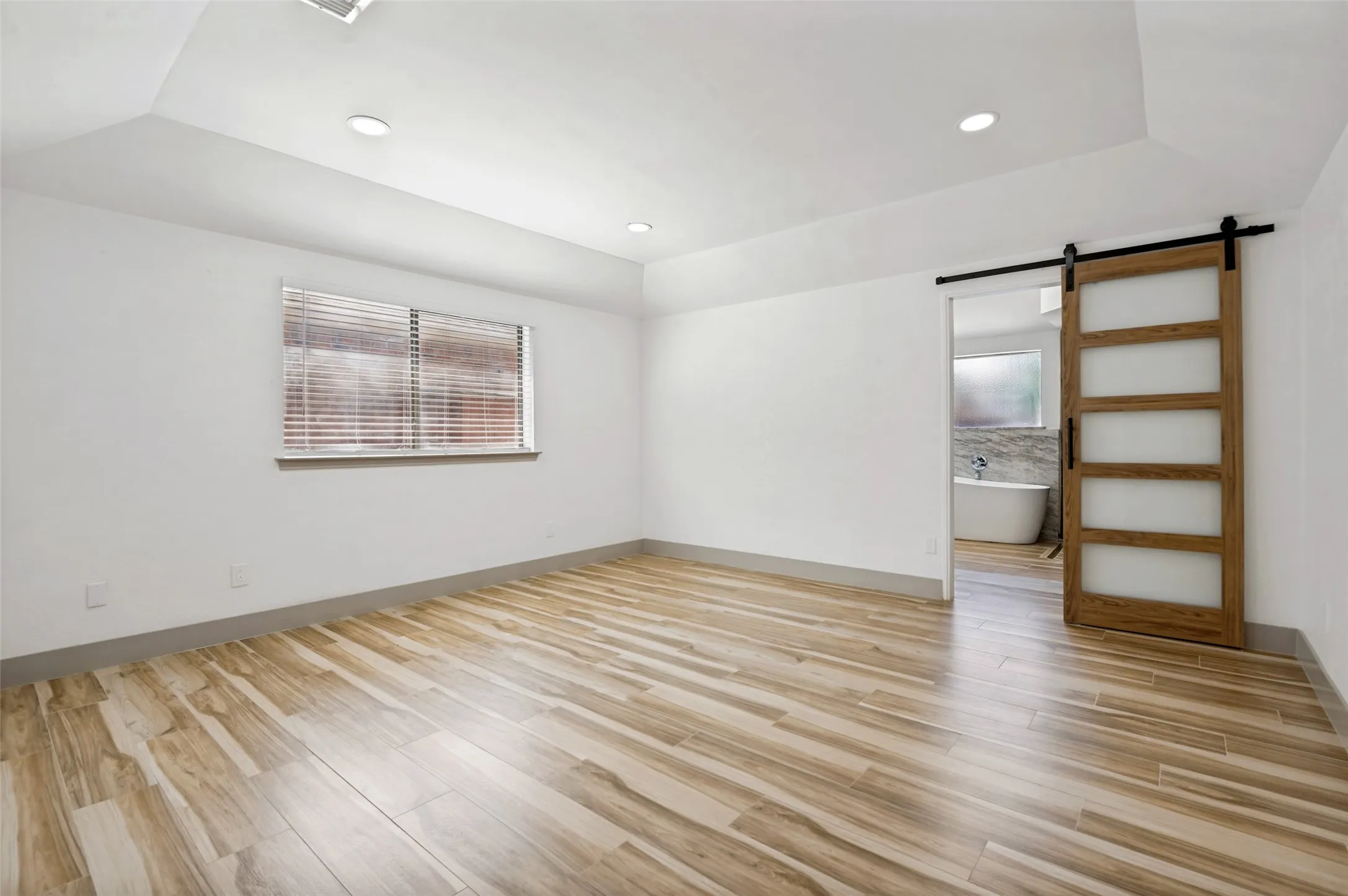 Single Family Residence For Rent in Collin County , 4316 Denver Drive, Plano, Texas 75093, 3 Bedroom, 2 Bathroom, 2 Garage spaces, 1,893 Sqft, built in 1983, mls#21327985, Real Estate Agent in Plano, Homes For Rent in Collin county, Homes For Rent in Plano, Realtor in Plano Texas, Real Estate Brokerage Independent Realty Texas, Luminita Cordes Realtor