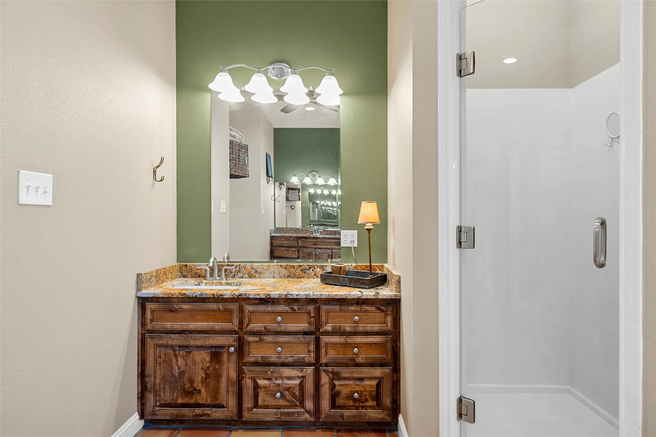 Farm For Sale in Hill County , 180 Hcr 2224 E, Aquilla, Texas 76622, 4 Bedroom, 3 Bathroom, Garage spaces, 3,432 Sqft, built in 2012, mls#21326494, Real Estate Agent in Aquilla, Homes For Sale in Hill county, Homes For Sale in Aquilla, Realtor in Aquilla Texas, Real Estate Brokerage Independent Realty Texas, Luminita Cordes Realtor