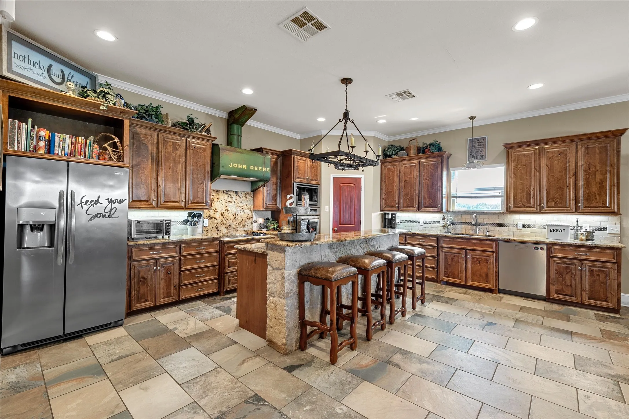 Farm For Sale in Hill County , 180 Hcr 2224 E, Aquilla, Texas 76622, 4 Bedroom, 3 Bathroom, Garage spaces, 3,432 Sqft, built in 2012, mls#21326494, Real Estate Agent in Aquilla, Homes For Sale in Hill county, Homes For Sale in Aquilla, Realtor in Aquilla Texas, Real Estate Brokerage Independent Realty Texas, Luminita Cordes Realtor