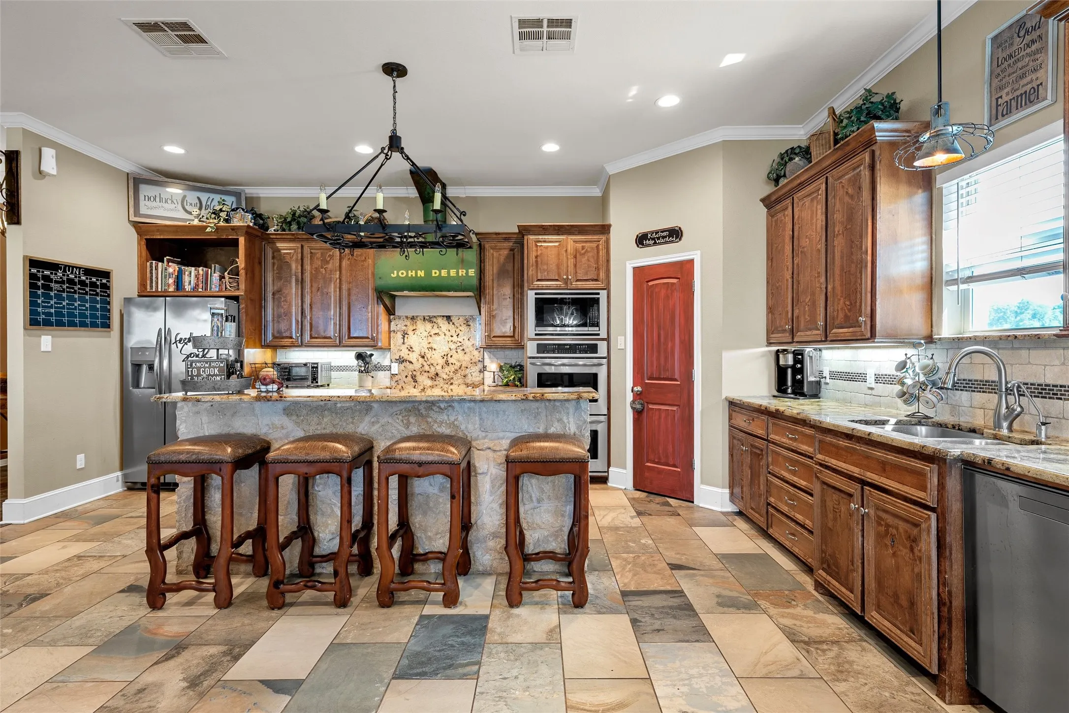 Farm For Sale in Hill County , 180 Hcr 2224 E, Aquilla, Texas 76622, 4 Bedroom, 3 Bathroom, Garage spaces, 3,432 Sqft, built in 2012, mls#21326494, Real Estate Agent in Aquilla, Homes For Sale in Hill county, Homes For Sale in Aquilla, Realtor in Aquilla Texas, Real Estate Brokerage Independent Realty Texas, Luminita Cordes Realtor