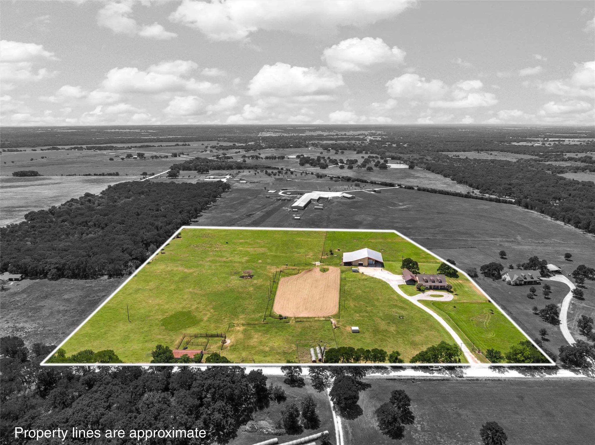 Farm For Sale in Hill County , 180 Hcr 2224 E, Aquilla, Texas 76622, 4 Bedroom, 3 Bathroom, Garage spaces, 3,432 Sqft, built in 2012, mls#21326494, Real Estate Agent in Aquilla, Homes For Sale in Hill county, Homes For Sale in Aquilla, Realtor in Aquilla Texas, Real Estate Brokerage Independent Realty Texas, Luminita Cordes Realtor
