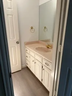 Single Family Residence For Rent in Tarrant County , 2411 Cross Timbers Trail, Arlington, Texas 76006, 4 Bedroom, 3 Bathroom, 2 Garage spaces, 2,725 Sqft, built in 1990, mls#21327994, Real Estate Agent in Arlington, Homes For Rent in Tarrant county, Homes For Rent in Arlington, Realtor in Arlington Texas, Real Estate Brokerage Independent Realty Texas, Luminita Cordes Realtor