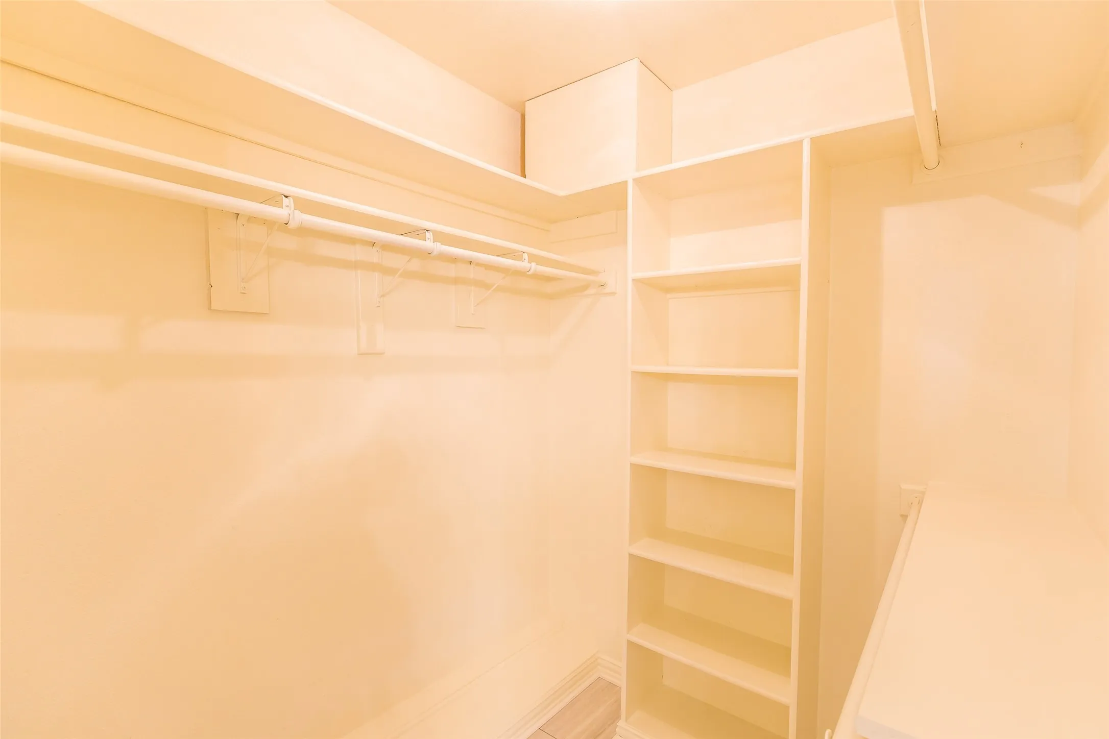 Single Family Residence For Rent in Tarrant County , 2411 Cross Timbers Trail, Arlington, Texas 76006, 4 Bedroom, 3 Bathroom, 2 Garage spaces, 2,725 Sqft, built in 1990, mls#21327994, Real Estate Agent in Arlington, Homes For Rent in Tarrant county, Homes For Rent in Arlington, Realtor in Arlington Texas, Real Estate Brokerage Independent Realty Texas, Luminita Cordes Realtor