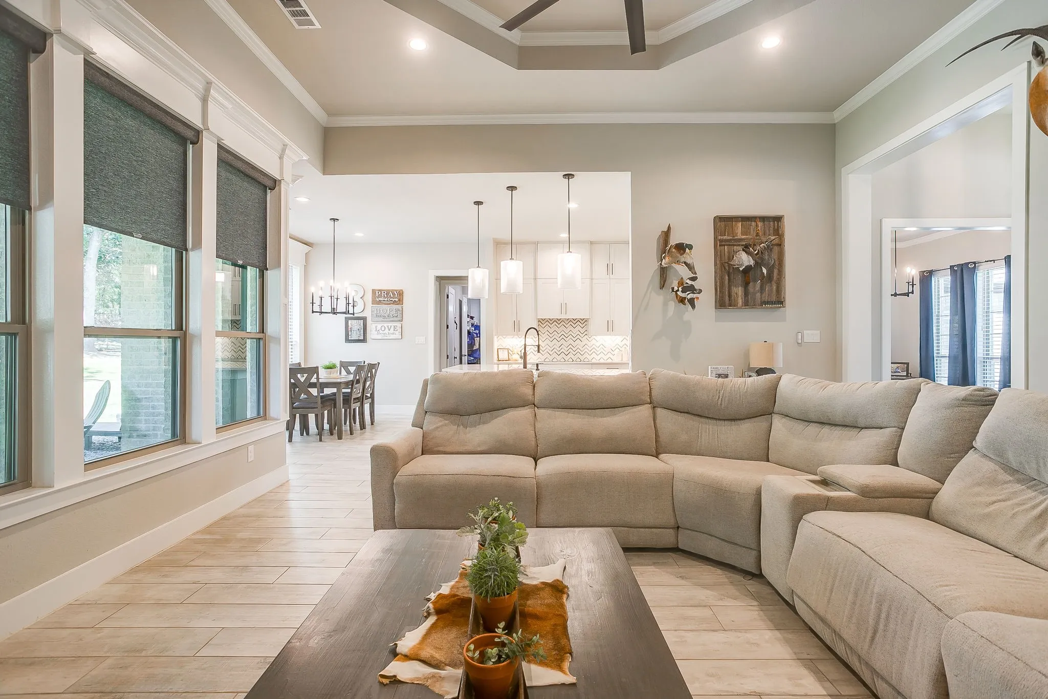 Single Family Residence For Sale in Parker County , 1011 Glenoaks Drive, Weatherford, Texas 76088, 5 Bedroom, 3 Bathroom, 3 Garage spaces, 2,556 Sqft, built in 2022, mls#21327566, Real Estate Agent in Weatherford, Homes For Sale in Parker county, Homes For Sale in Weatherford, Realtor in Weatherford Texas, Real Estate Brokerage Independent Realty Texas, Luminita Cordes Realtor