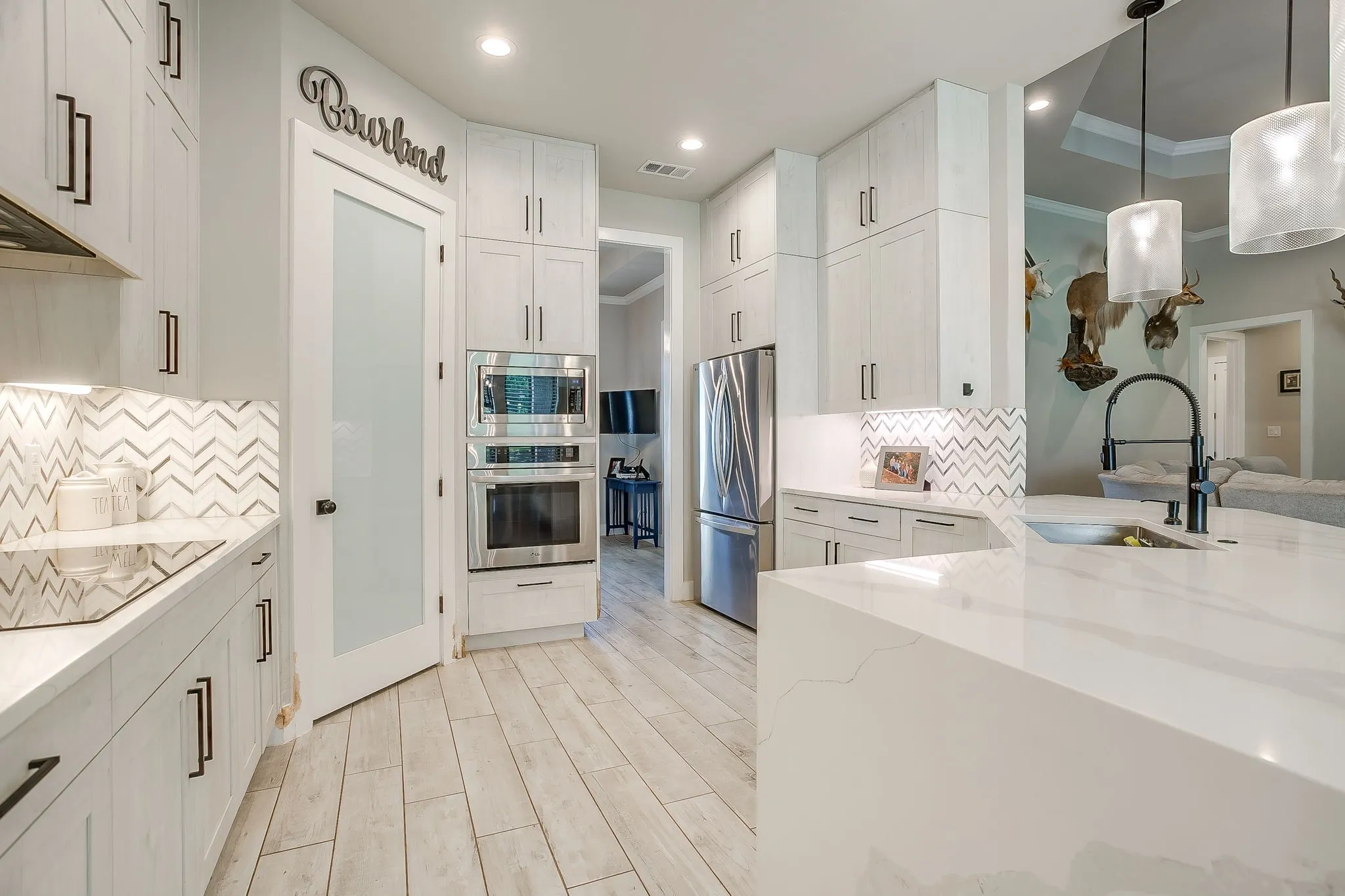 Single Family Residence For Sale in Parker County , 1011 Glenoaks Drive, Weatherford, Texas 76088, 5 Bedroom, 3 Bathroom, 3 Garage spaces, 2,556 Sqft, built in 2022, mls#21327566, Real Estate Agent in Weatherford, Homes For Sale in Parker county, Homes For Sale in Weatherford, Realtor in Weatherford Texas, Real Estate Brokerage Independent Realty Texas, Luminita Cordes Realtor
