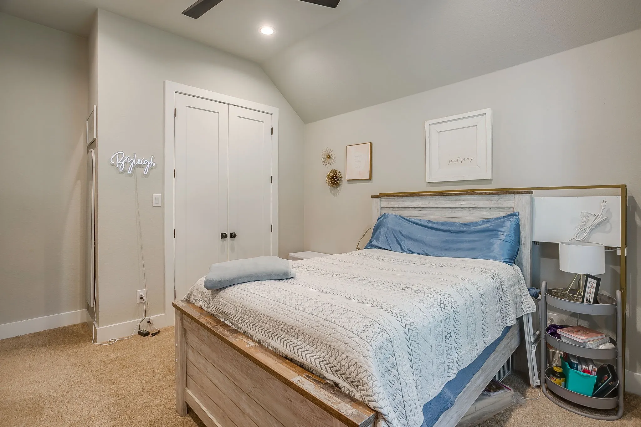 Single Family Residence For Sale in Parker County , 1011 Glenoaks Drive, Weatherford, Texas 76088, 5 Bedroom, 3 Bathroom, 3 Garage spaces, 2,556 Sqft, built in 2022, mls#21327566, Real Estate Agent in Weatherford, Homes For Sale in Parker county, Homes For Sale in Weatherford, Realtor in Weatherford Texas, Real Estate Brokerage Independent Realty Texas, Luminita Cordes Realtor