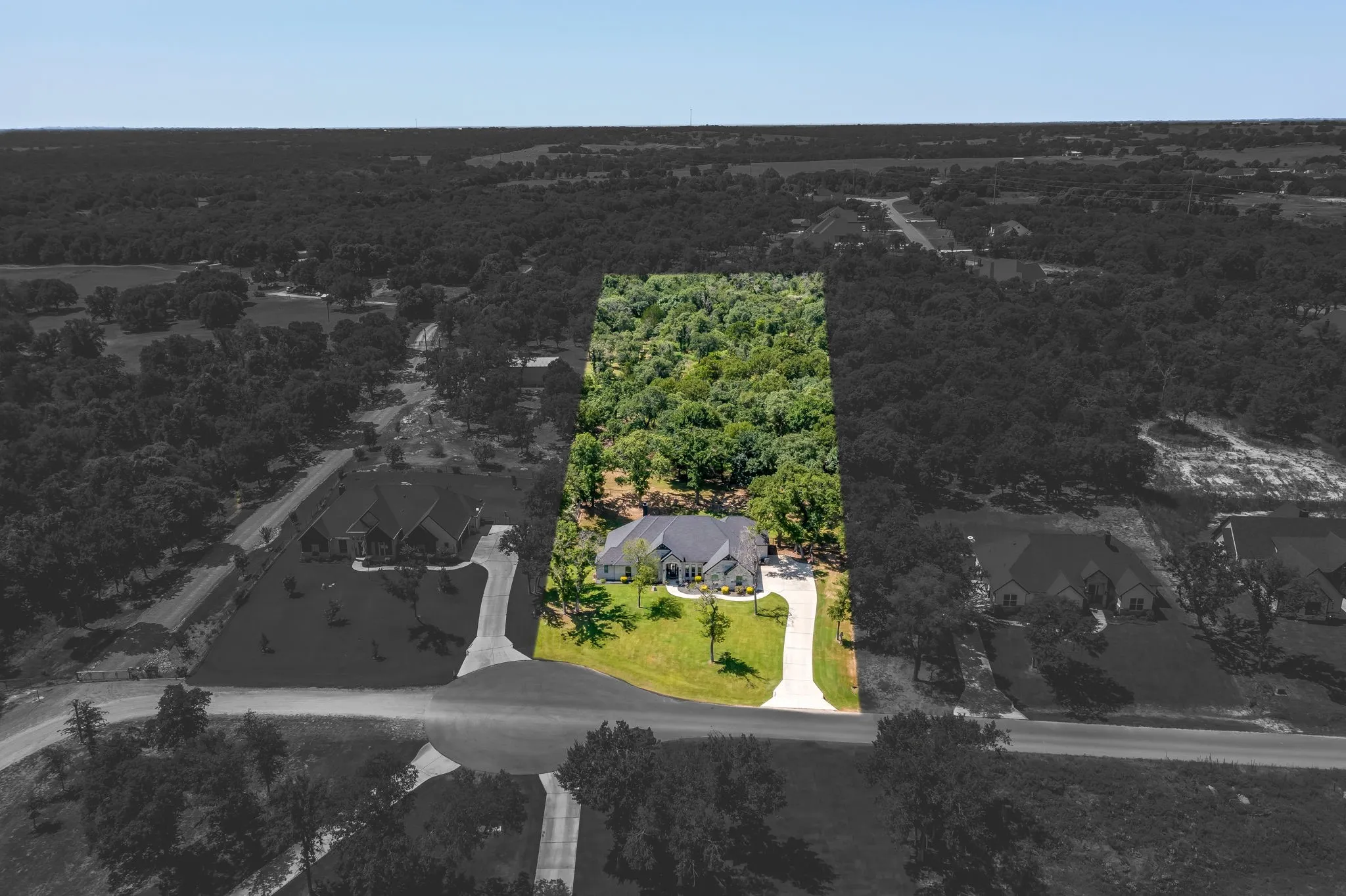 Single Family Residence For Sale in Parker County , 1011 Glenoaks Drive, Weatherford, Texas 76088, 5 Bedroom, 3 Bathroom, 3 Garage spaces, 2,556 Sqft, built in 2022, mls#21327566, Real Estate Agent in Weatherford, Homes For Sale in Parker county, Homes For Sale in Weatherford, Realtor in Weatherford Texas, Real Estate Brokerage Independent Realty Texas, Luminita Cordes Realtor