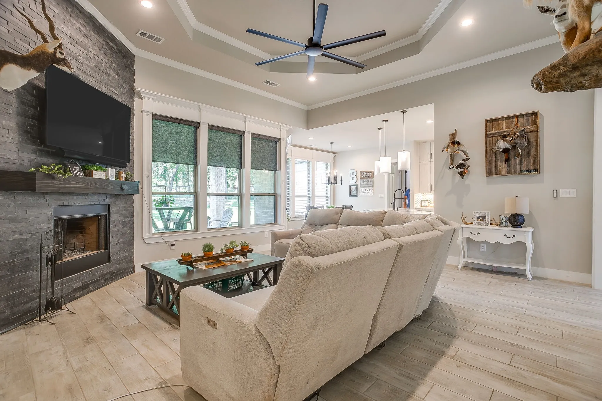 Single Family Residence For Sale in Parker County , 1011 Glenoaks Drive, Weatherford, Texas 76088, 5 Bedroom, 3 Bathroom, 3 Garage spaces, 2,556 Sqft, built in 2022, mls#21327566, Real Estate Agent in Weatherford, Homes For Sale in Parker county, Homes For Sale in Weatherford, Realtor in Weatherford Texas, Real Estate Brokerage Independent Realty Texas, Luminita Cordes Realtor