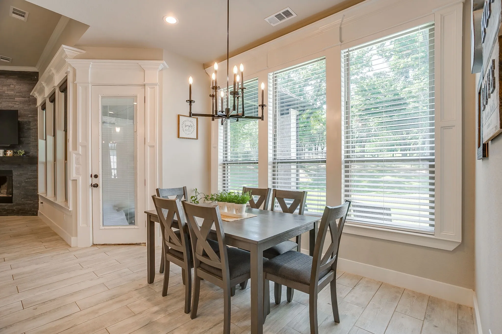 Single Family Residence For Sale in Parker County , 1011 Glenoaks Drive, Weatherford, Texas 76088, 5 Bedroom, 3 Bathroom, 3 Garage spaces, 2,556 Sqft, built in 2022, mls#21327566, Real Estate Agent in Weatherford, Homes For Sale in Parker county, Homes For Sale in Weatherford, Realtor in Weatherford Texas, Real Estate Brokerage Independent Realty Texas, Luminita Cordes Realtor