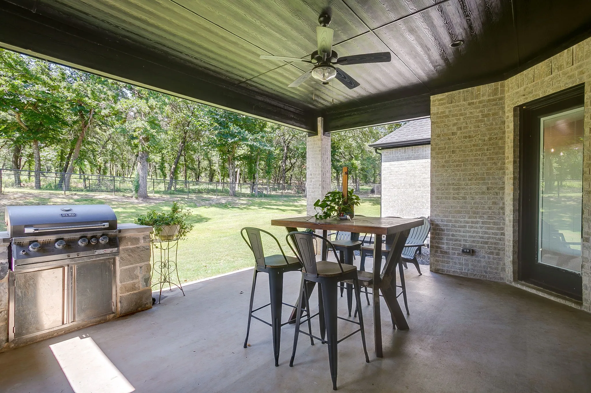 Single Family Residence For Sale in Parker County , 1011 Glenoaks Drive, Weatherford, Texas 76088, 5 Bedroom, 3 Bathroom, 3 Garage spaces, 2,556 Sqft, built in 2022, mls#21327566, Real Estate Agent in Weatherford, Homes For Sale in Parker county, Homes For Sale in Weatherford, Realtor in Weatherford Texas, Real Estate Brokerage Independent Realty Texas, Luminita Cordes Realtor