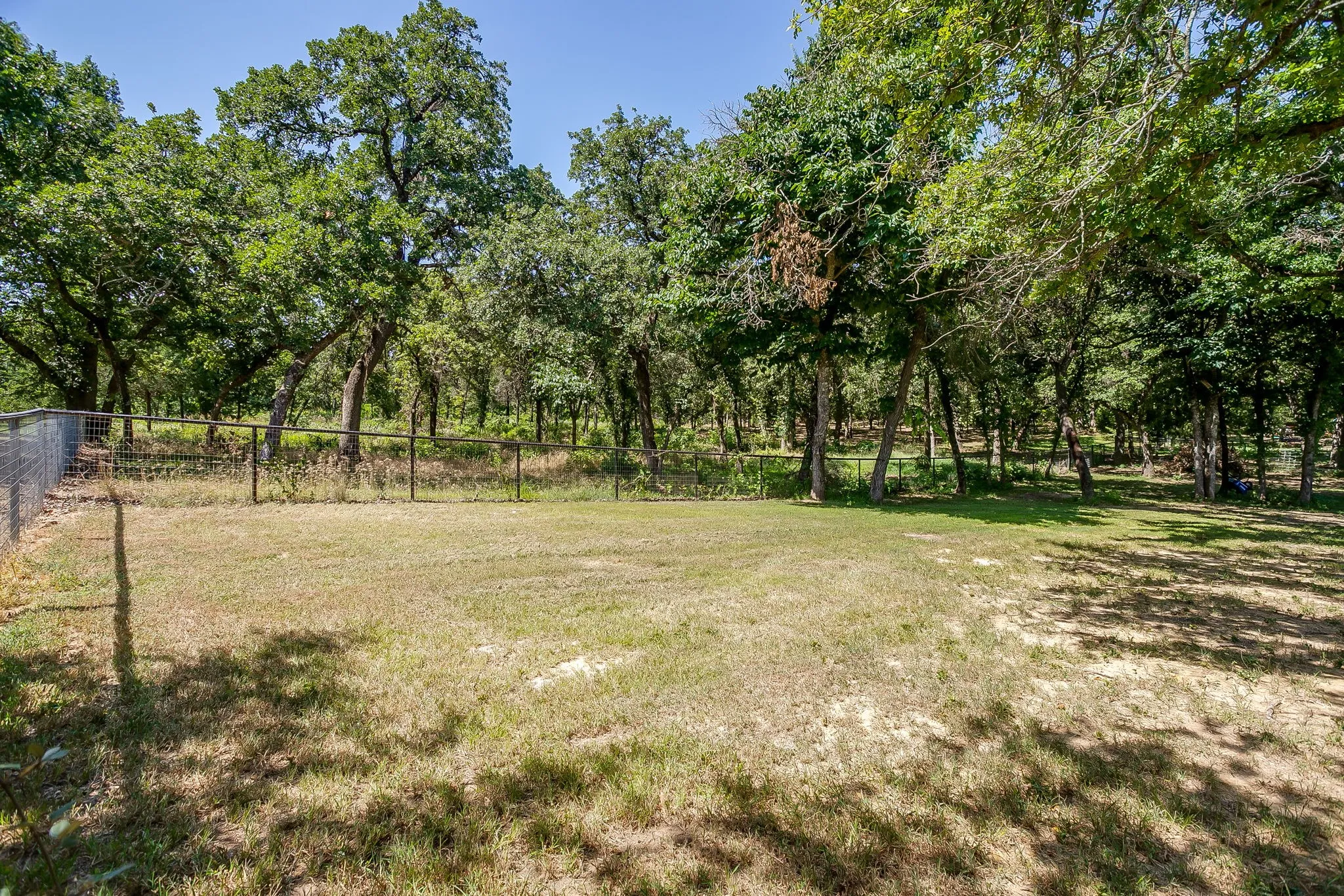 Single Family Residence For Sale in Parker County , 1011 Glenoaks Drive, Weatherford, Texas 76088, 5 Bedroom, 3 Bathroom, 3 Garage spaces, 2,556 Sqft, built in 2022, mls#21327566, Real Estate Agent in Weatherford, Homes For Sale in Parker county, Homes For Sale in Weatherford, Realtor in Weatherford Texas, Real Estate Brokerage Independent Realty Texas, Luminita Cordes Realtor