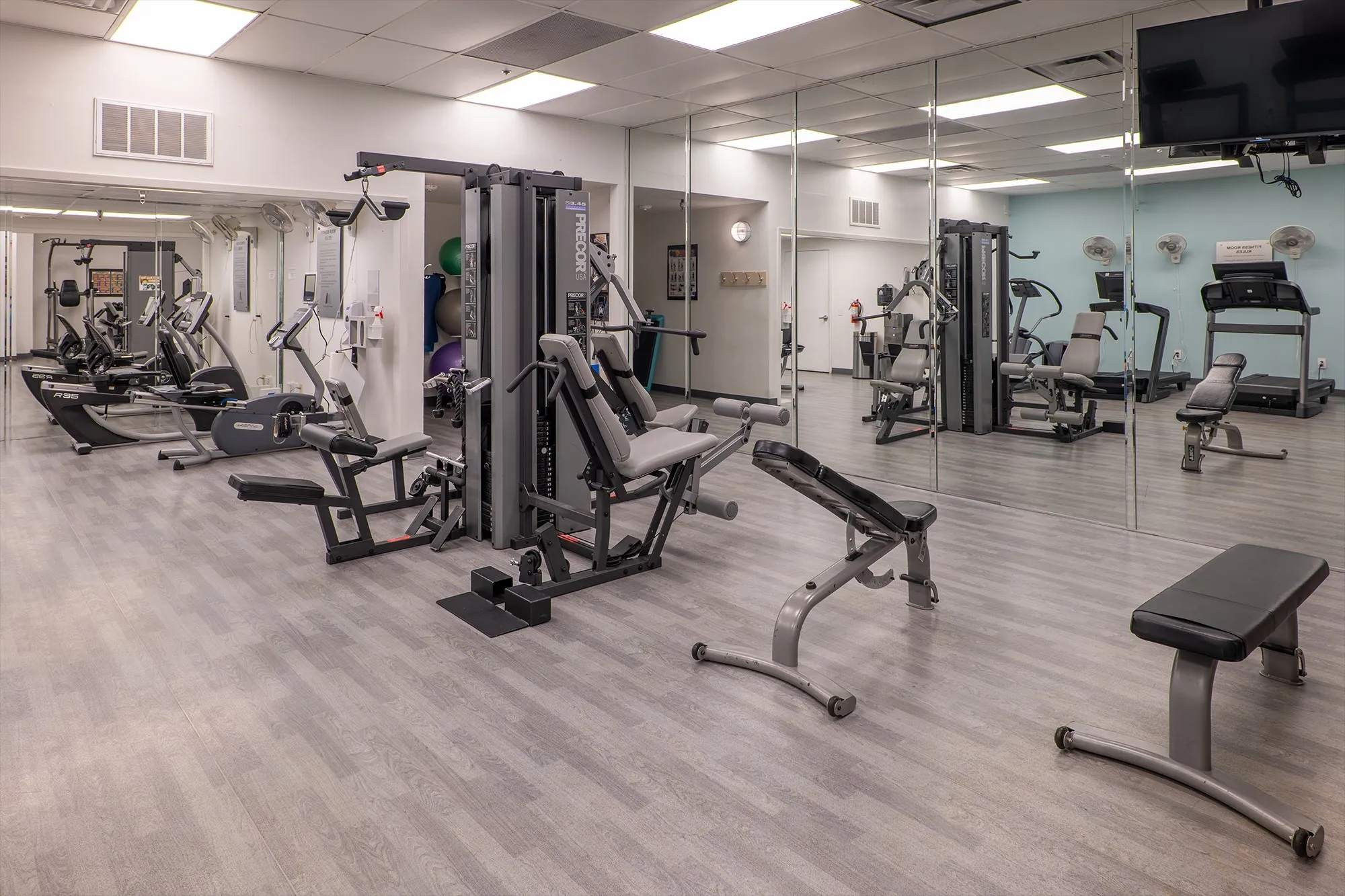 Condominium For Rent in Dallas County , 6211 W Northwest Highway 1903, Dallas, Texas 75225, 1 Bedroom, 1 Bathroom, 1 Garage spaces, 585 Sqft, built in 1966, mls#21327654, Real Estate Agent in Dallas, Homes For Rent in Dallas county, Homes For Rent in Dallas, Realtor in Dallas Texas, Real Estate Brokerage Independent Realty Texas, Luminita Cordes Realtor