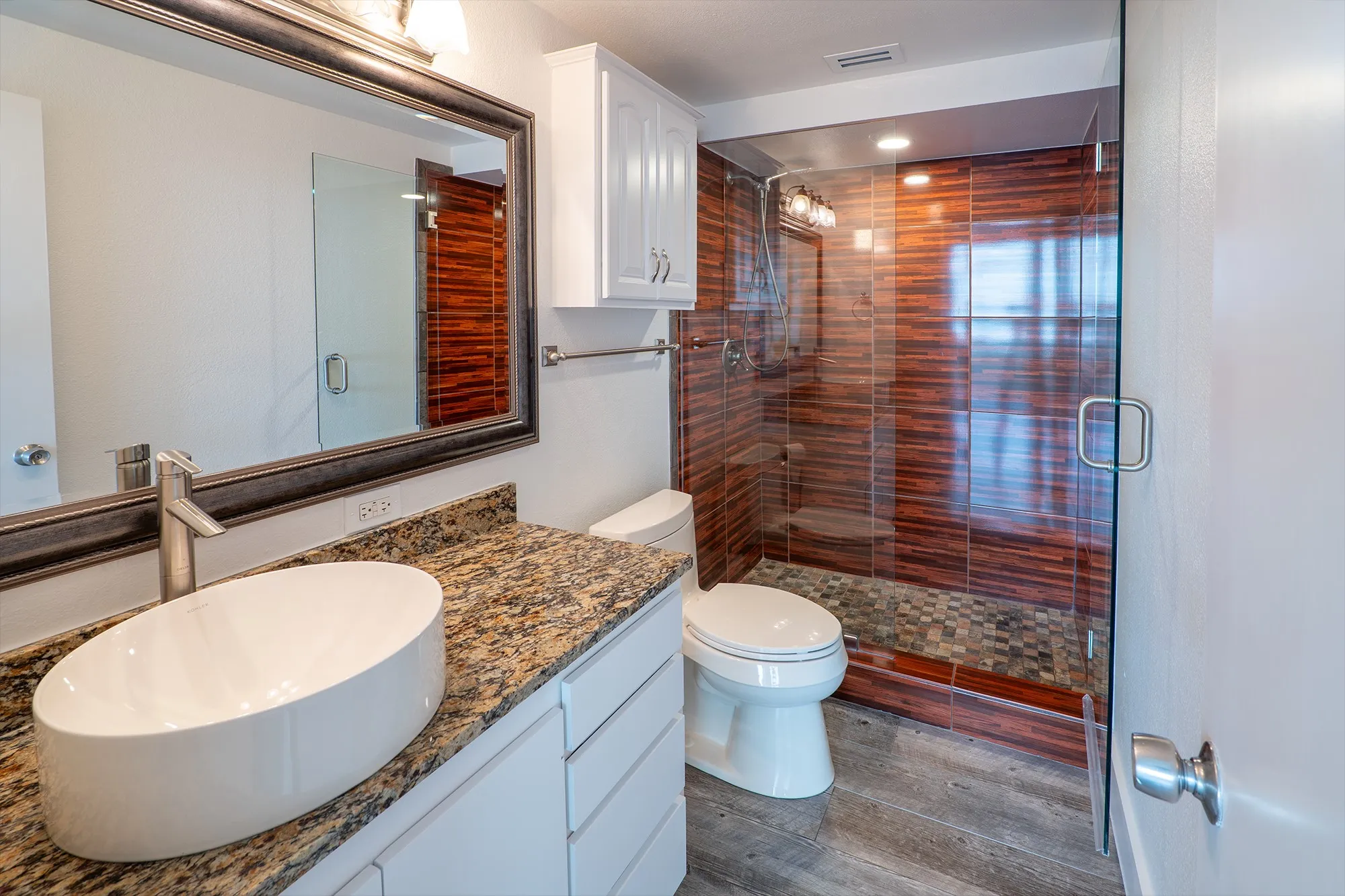 Condominium For Rent in Dallas County , 6211 W Northwest Highway 1903, Dallas, Texas 75225, 1 Bedroom, 1 Bathroom, 1 Garage spaces, 585 Sqft, built in 1966, mls#21327654, Real Estate Agent in Dallas, Homes For Rent in Dallas county, Homes For Rent in Dallas, Realtor in Dallas Texas, Real Estate Brokerage Independent Realty Texas, Luminita Cordes Realtor