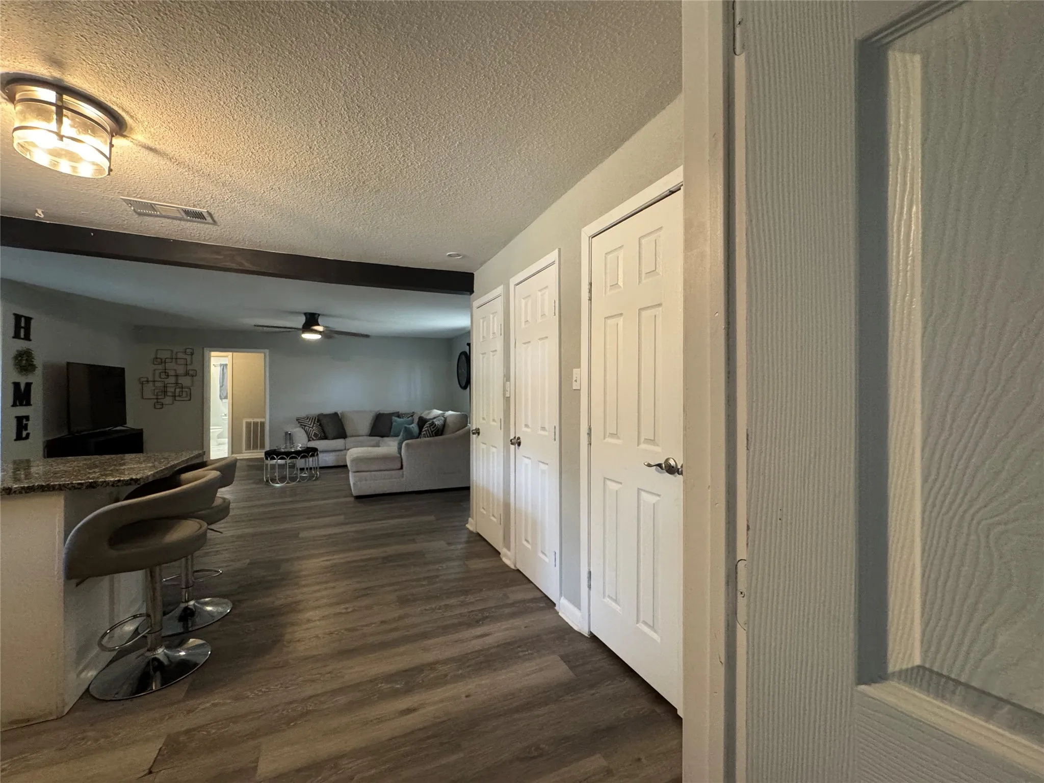 Single Family Residence For Sale in Mc Lennan County , 105 S Lakeview Drive, Lacy Lakeview, Texas 76705, 4 Bedroom, 2 Bathroom, Garage spaces, 1,348 Sqft, built in 1957, mls#21328010, Real Estate Agent in Lacy Lakeview, Homes For Sale in Mc Lennan county, Homes For Sale in Lacy Lakeview, Realtor in Lacy Lakeview Texas, Real Estate Brokerage Independent Realty Texas, Luminita Cordes Realtor