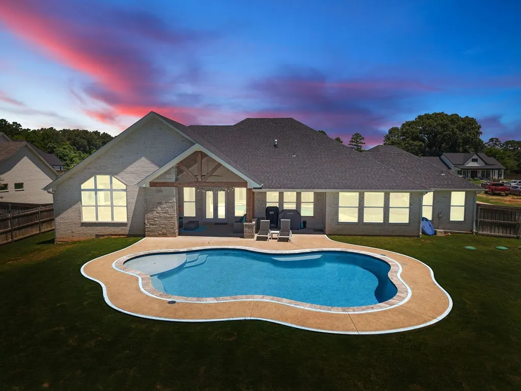 Single Family Residence For Sale in Cherokee County , 219 White N Gail Lane, Bullard, Texas 75757, 4 Bedroom, 4 Bathroom, 3 Garage spaces, 3,175 Sqft, built in 2023, mls#21324591, Real Estate Agent in Bullard, Homes For Sale in Cherokee county, Homes For Sale in Bullard, Realtor in Bullard Texas, Real Estate Brokerage Independent Realty Texas, Luminita Cordes Realtor