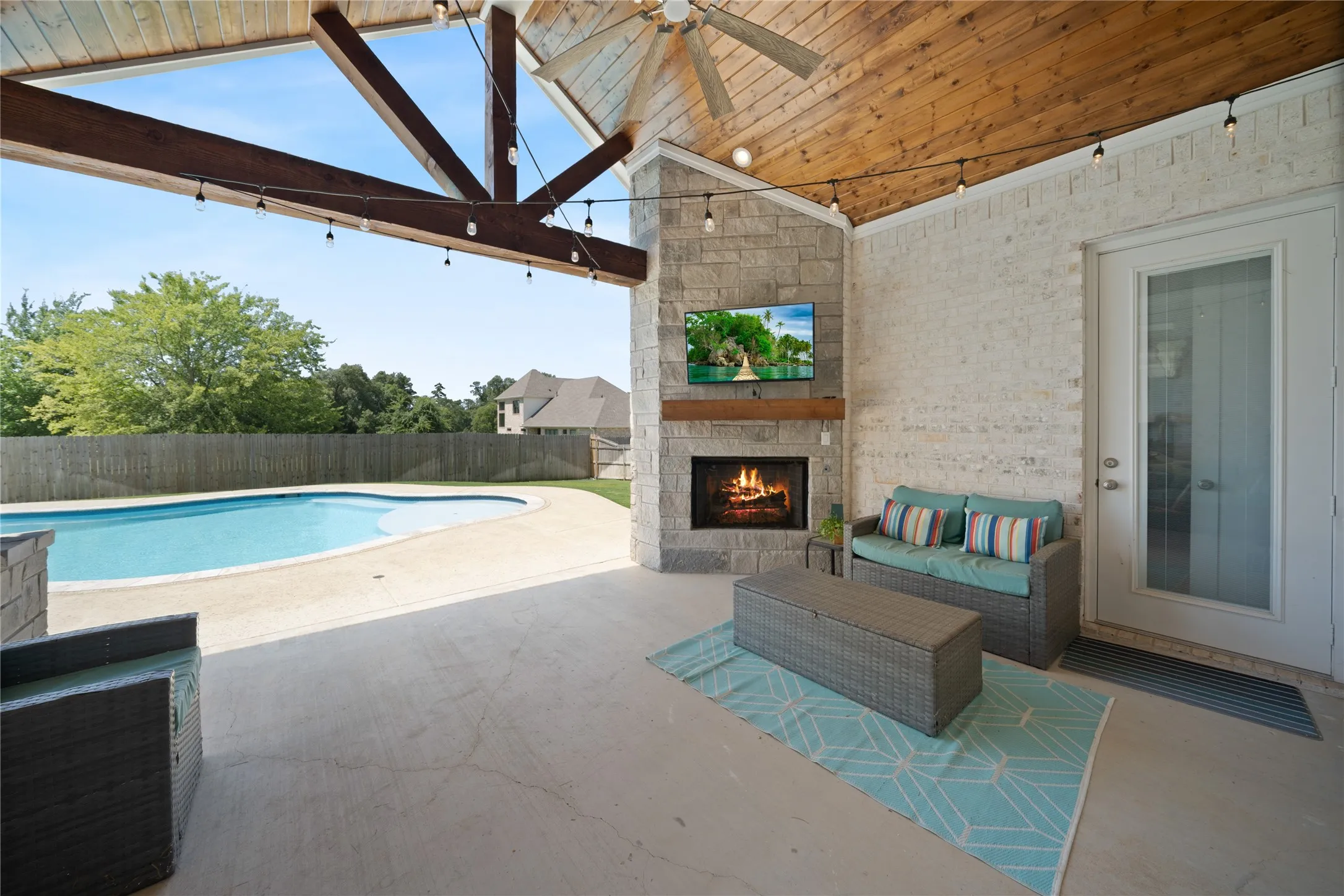 Single Family Residence For Sale in Cherokee County , 219 White N Gail Lane, Bullard, Texas 75757, 4 Bedroom, 4 Bathroom, 3 Garage spaces, 3,175 Sqft, built in 2023, mls#21324591, Real Estate Agent in Bullard, Homes For Sale in Cherokee county, Homes For Sale in Bullard, Realtor in Bullard Texas, Real Estate Brokerage Independent Realty Texas, Luminita Cordes Realtor