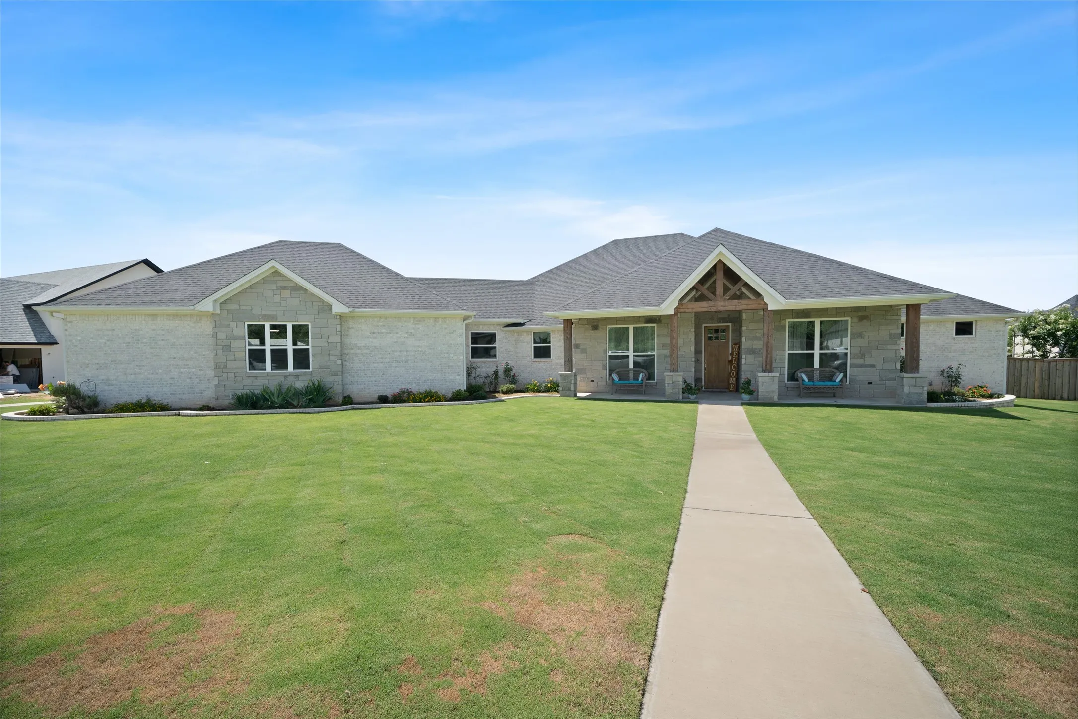 Single Family Residence For Sale in Cherokee County , 219 White N Gail Lane, Bullard, Texas 75757, 4 Bedroom, 4 Bathroom, 3 Garage spaces, 3,175 Sqft, built in 2023, mls#21324591, Real Estate Agent in Bullard, Homes For Sale in Cherokee county, Homes For Sale in Bullard, Realtor in Bullard Texas, Real Estate Brokerage Independent Realty Texas, Luminita Cordes Realtor