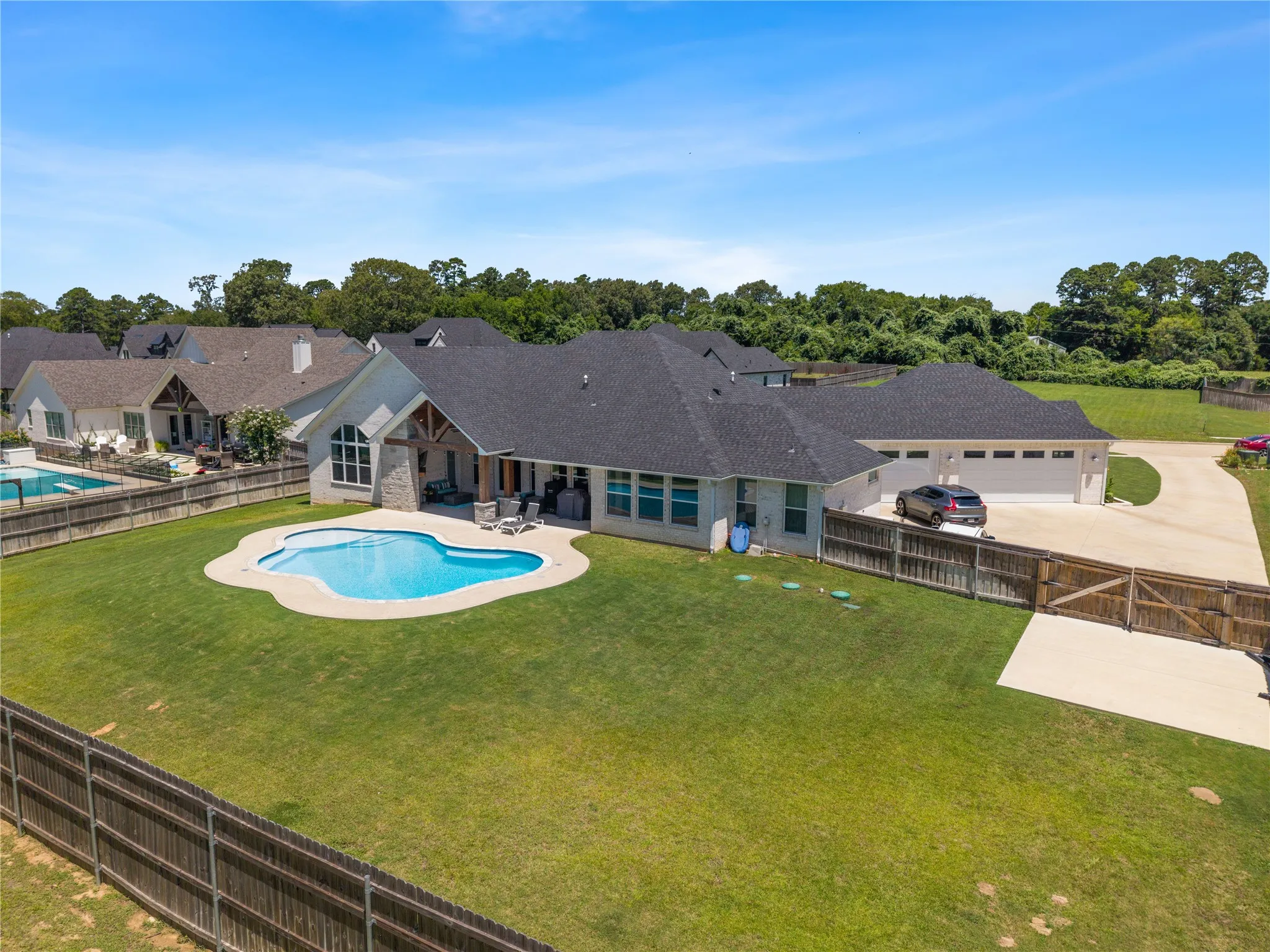 Single Family Residence For Sale in Cherokee County , 219 White N Gail Lane, Bullard, Texas 75757, 4 Bedroom, 4 Bathroom, 3 Garage spaces, 3,175 Sqft, built in 2023, mls#21324591, Real Estate Agent in Bullard, Homes For Sale in Cherokee county, Homes For Sale in Bullard, Realtor in Bullard Texas, Real Estate Brokerage Independent Realty Texas, Luminita Cordes Realtor