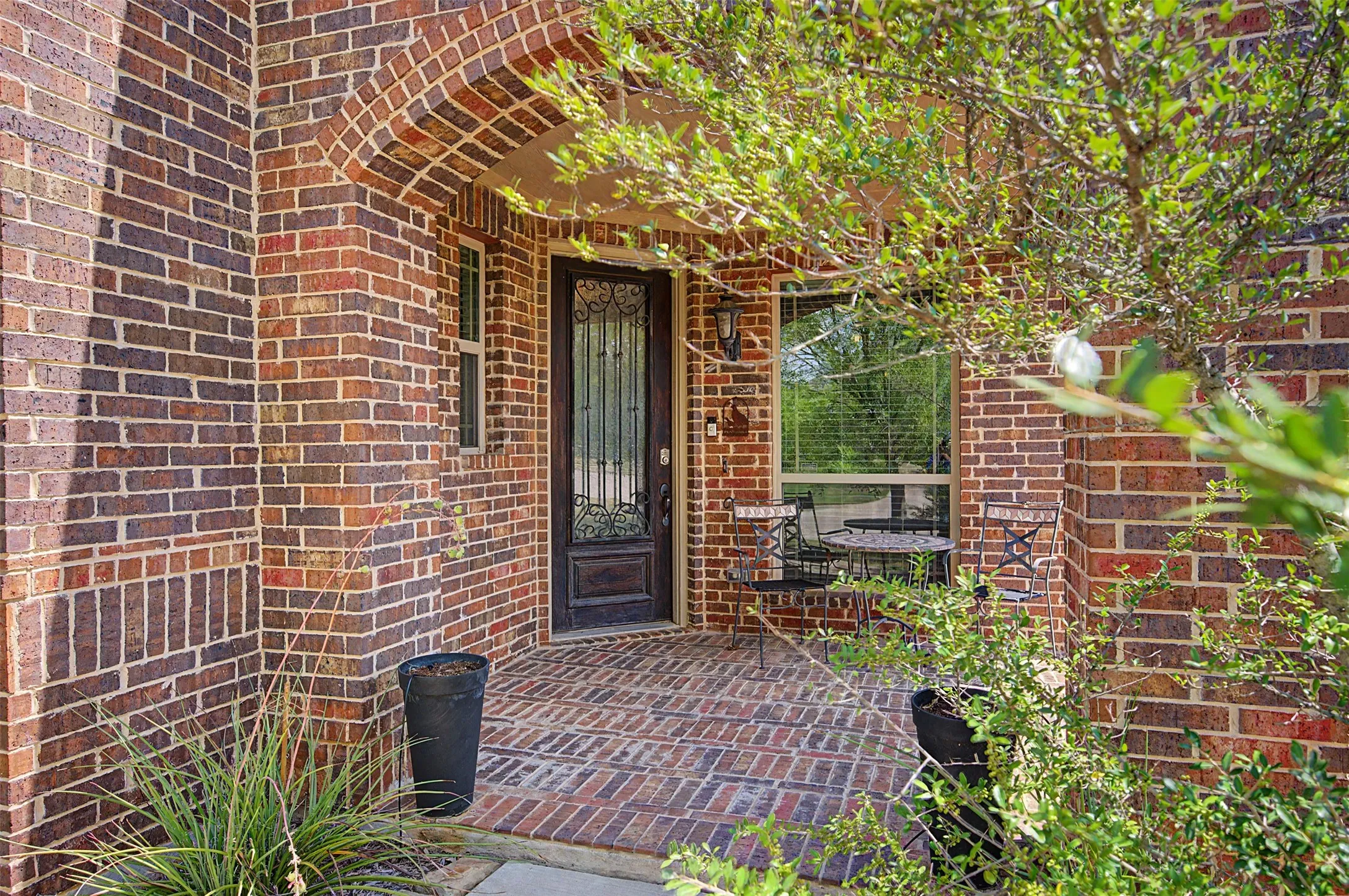 Single Family Residence For Sale in Johnson County , 1204 Barberry Drive, Burleson, Texas 76028, 5 Bedroom, 3 Bathroom, 2 Garage spaces, 3,257 Sqft, built in 2014, mls#21327350, Real Estate Agent in Burleson, Homes For Sale in Johnson county, Homes For Sale in Burleson, Realtor in Burleson Texas, Real Estate Brokerage Independent Realty Texas, Luminita Cordes Realtor