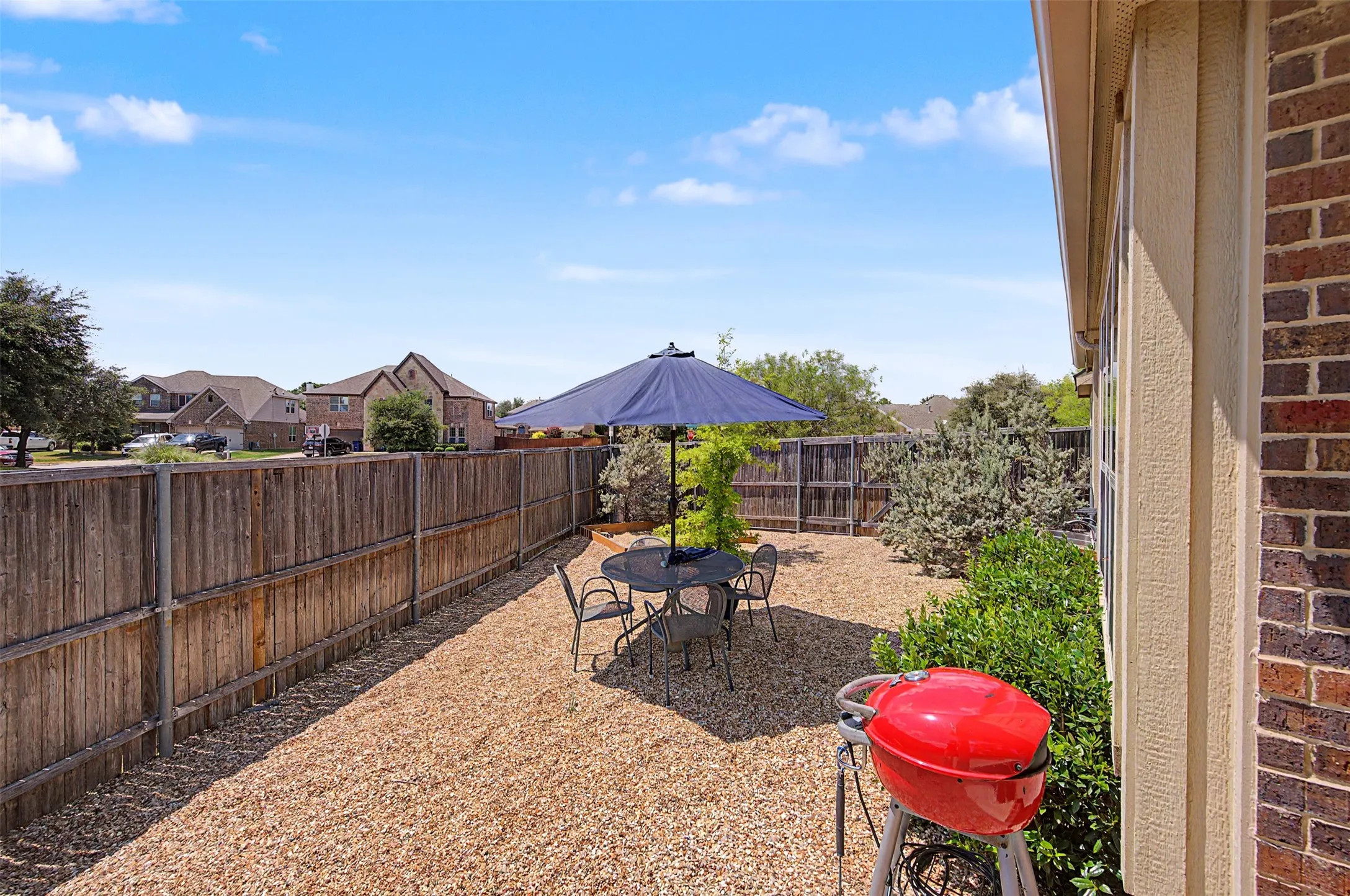 Single Family Residence For Sale in Johnson County , 1204 Barberry Drive, Burleson, Texas 76028, 5 Bedroom, 3 Bathroom, 2 Garage spaces, 3,257 Sqft, built in 2014, mls#21327350, Real Estate Agent in Burleson, Homes For Sale in Johnson county, Homes For Sale in Burleson, Realtor in Burleson Texas, Real Estate Brokerage Independent Realty Texas, Luminita Cordes Realtor