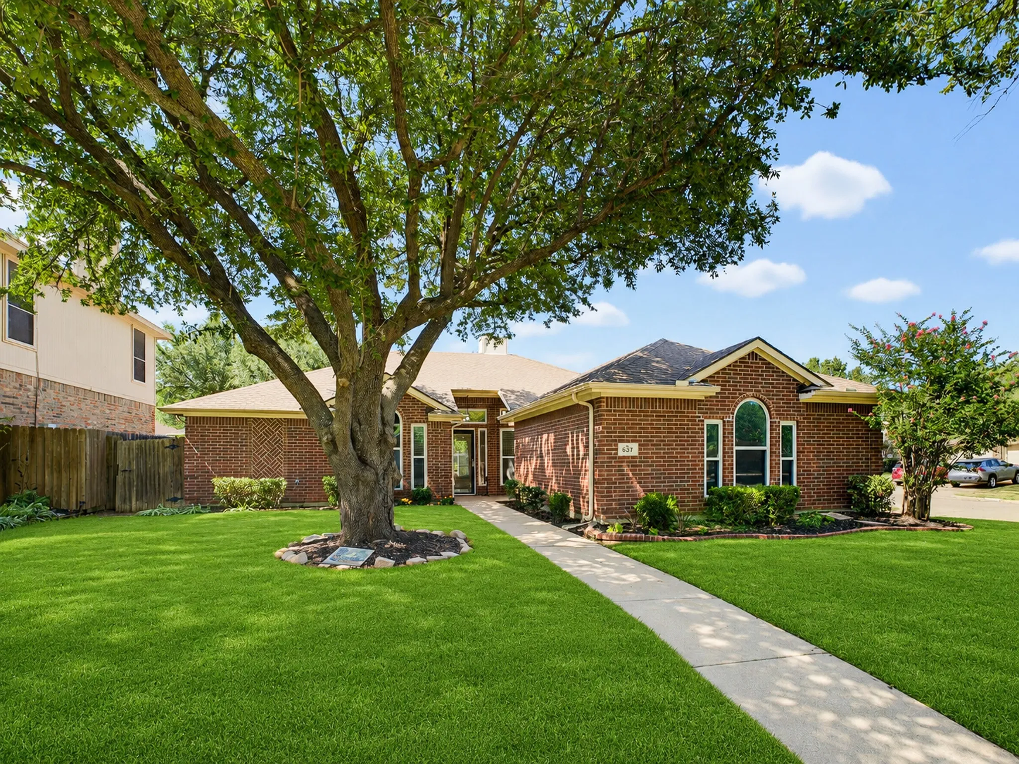 Single Family Residence For Sale in Tarrant County , 637 Cedarwood Drive, Keller, Texas 76248, 4 Bedroom, 2 Bathroom, 2 Garage spaces, 2,022 Sqft, built in 1995, mls#21327234, Real Estate Agent in Keller, Homes For Sale in Tarrant county, Homes For Sale in Keller, Realtor in Keller Texas, Real Estate Brokerage Independent Realty Texas, Luminita Cordes Realtor