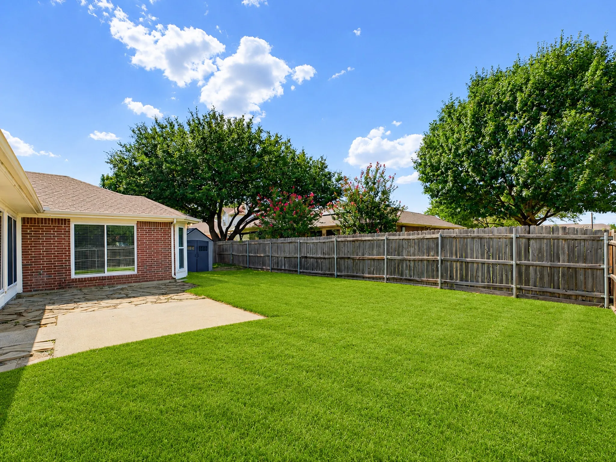 Single Family Residence For Sale in Tarrant County , 637 Cedarwood Drive, Keller, Texas 76248, 4 Bedroom, 2 Bathroom, 2 Garage spaces, 2,022 Sqft, built in 1995, mls#21327234, Real Estate Agent in Keller, Homes For Sale in Tarrant county, Homes For Sale in Keller, Realtor in Keller Texas, Real Estate Brokerage Independent Realty Texas, Luminita Cordes Realtor