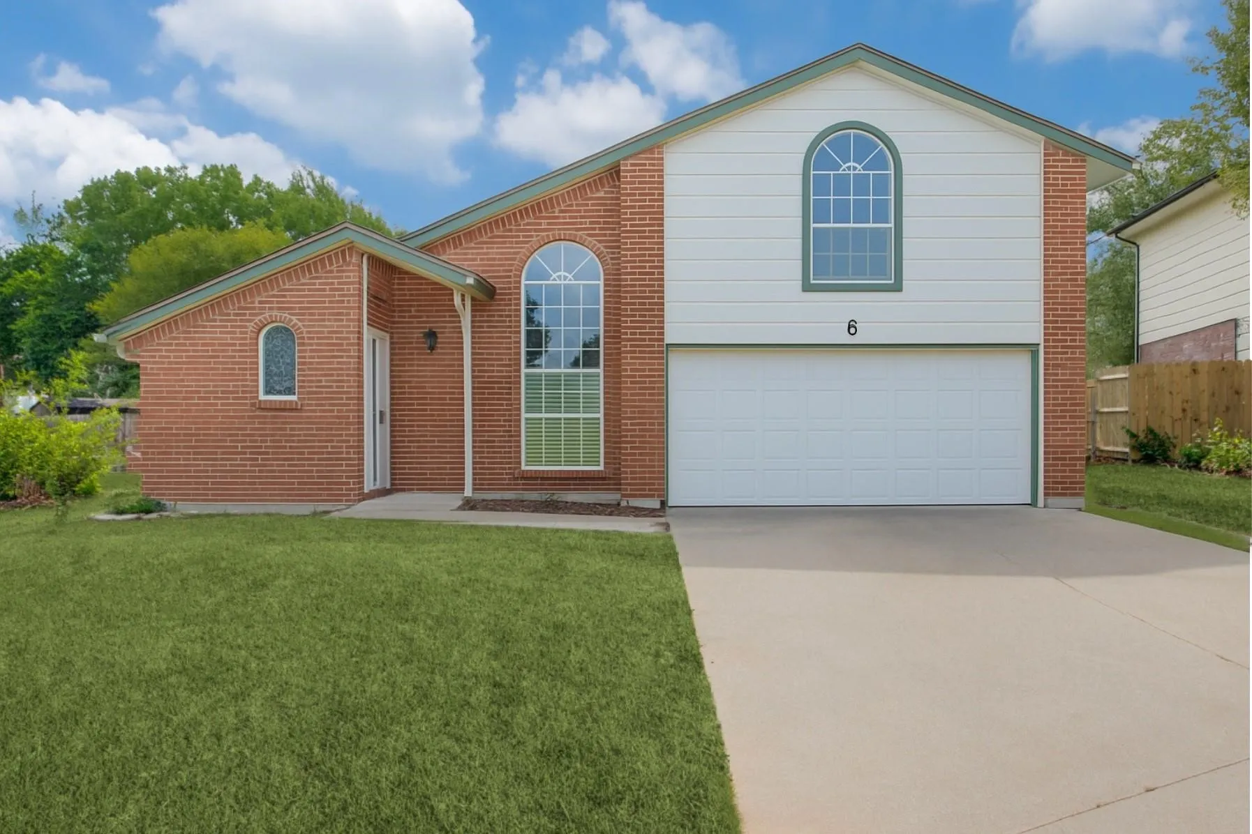 Single Family Residence For Rent in Tarrant County , 6 Tanager Court, Mansfield, Texas 76063, 3 Bedroom, 3 Bathroom, 2 Garage spaces, 2,088 Sqft, built in 1990, mls#21325023, Real Estate Agent in Mansfield, Homes For Rent in Tarrant county, Homes For Rent in Mansfield, Realtor in Mansfield Texas, Real Estate Brokerage Independent Realty Texas, Luminita Cordes Realtor