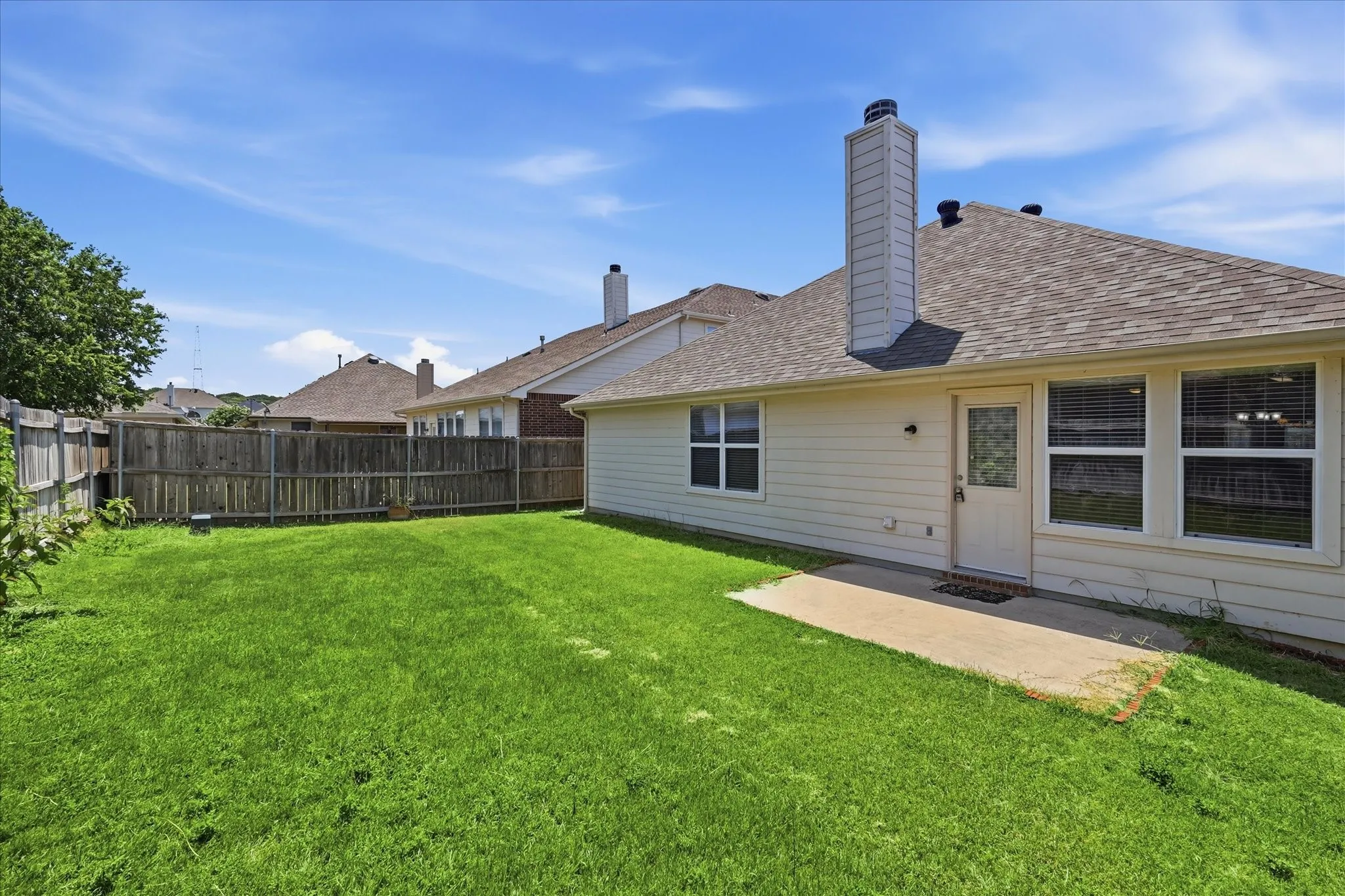 Single Family Residence For Sale in Tarrant County , 4517 Fir Drive, Fort Worth, Texas 76244, 3 Bedroom, 2 Bathroom, 1 Garage spaces, 1,795 Sqft, built in 2003, mls#21324053, Real Estate Agent in Fort Worth, Homes For Sale in Tarrant county, Homes For Sale in Fort Worth, Realtor in Fort Worth Texas, Real Estate Brokerage Independent Realty Texas, Luminita Cordes Realtor
