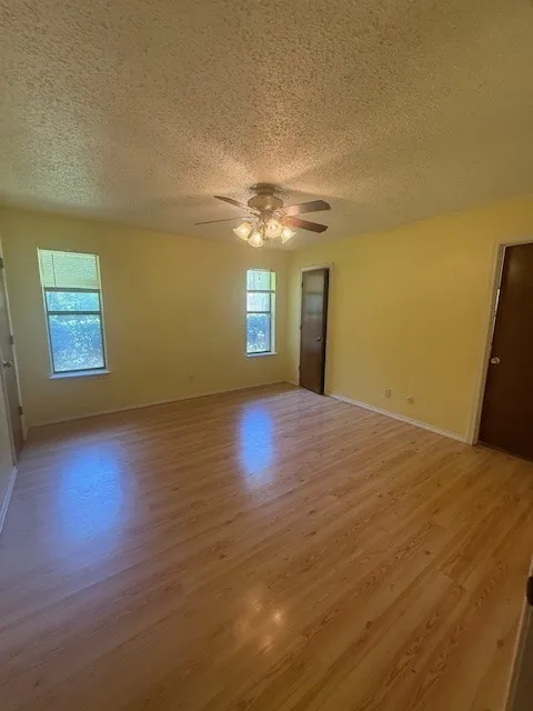 Single Family Residence For Sale in Collin County , 8761 S County Road, Frisco, Texas 75034, 3 Bedrooms, 3 Bathrooms, 1 Garage spaces, 1,736 Sqft, built in 1985, Price $550,000, mls#21328045, Real Estate Agent in Frisco, Homes For Sale in Collin county, Homes For Sale in Frisco, Realtor in Frisco Texas, Real Estate Brokerage Independent Realty Texas, Luminita Cordes Realtor