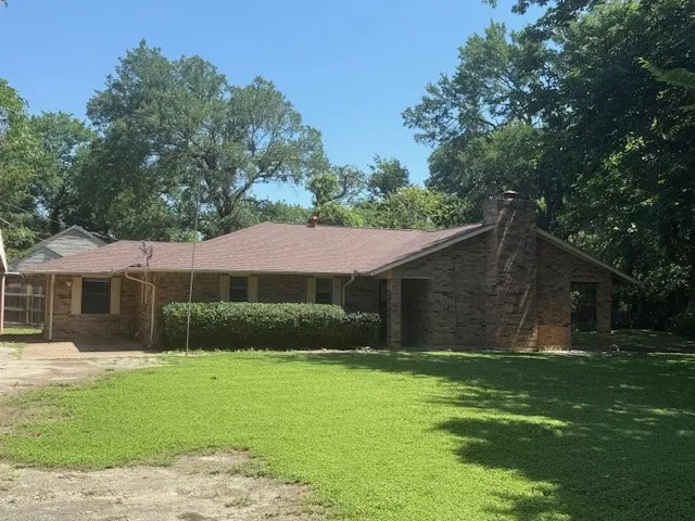 Single Family Residence For Sale in Collin County , 8761 S County Road, Frisco, Texas 75034, 3 Bedrooms, 3 Bathrooms, 1 Garage spaces, 1,736 Sqft, built in 1985, Price $550,000, mls#21328045, Real Estate Agent in Frisco, Homes For Sale in Collin county, Homes For Sale in Frisco, Realtor in Frisco Texas, Real Estate Brokerage Independent Realty Texas, Luminita Cordes Realtor
