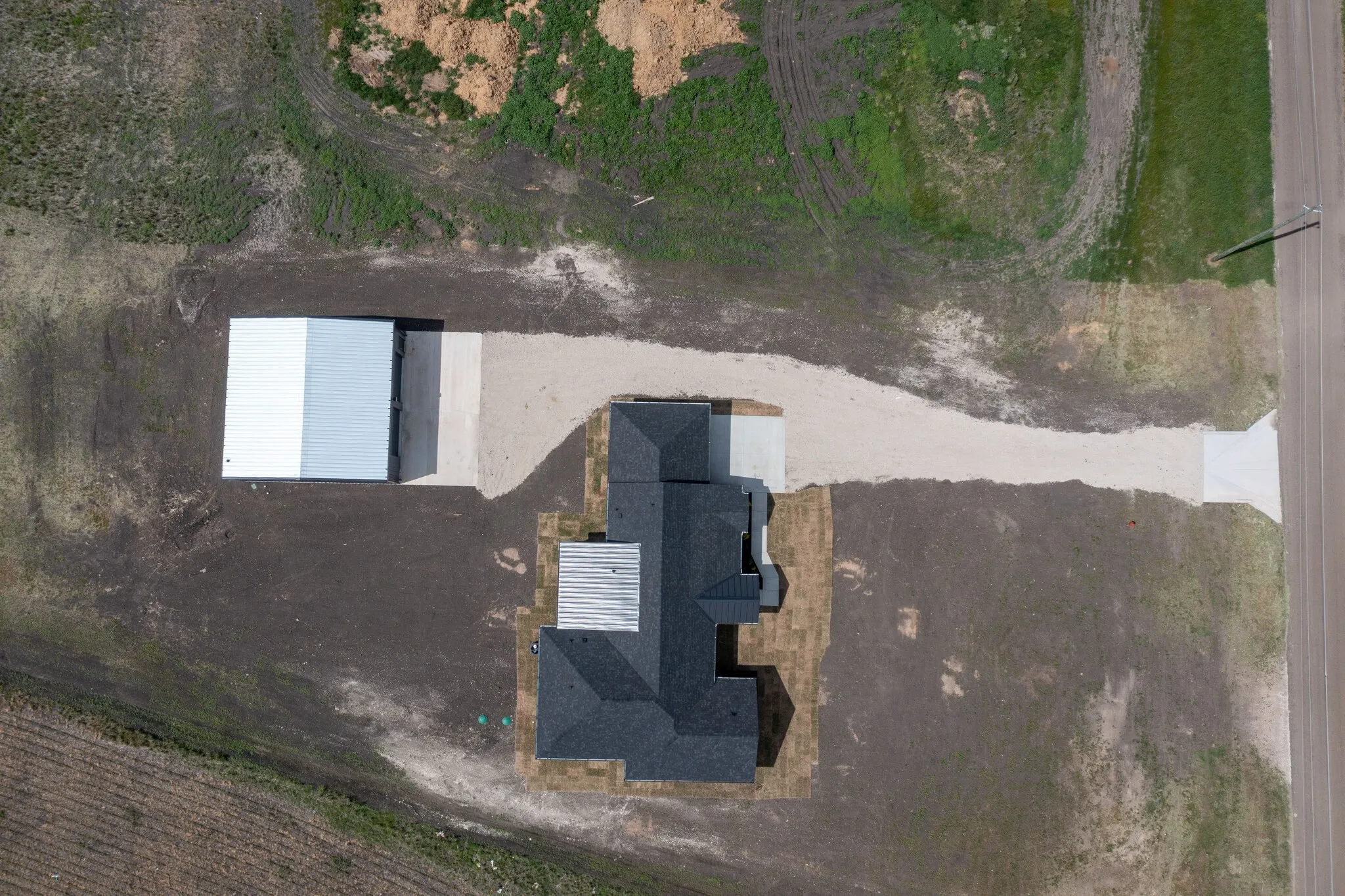 Single Family Residence For Sale in Ellis County , 901 Old Maypearl Road, Waxahachie, Texas 75167, 4 Bedroom, 4 Bathroom, 2 Garage spaces, 2,507 Sqft, built in 2026, mls#21328009, Real Estate Agent in Waxahachie, Homes For Sale in Ellis county, Homes For Sale in Waxahachie, Realtor in Waxahachie Texas, Real Estate Brokerage Independent Realty Texas, Luminita Cordes Realtor