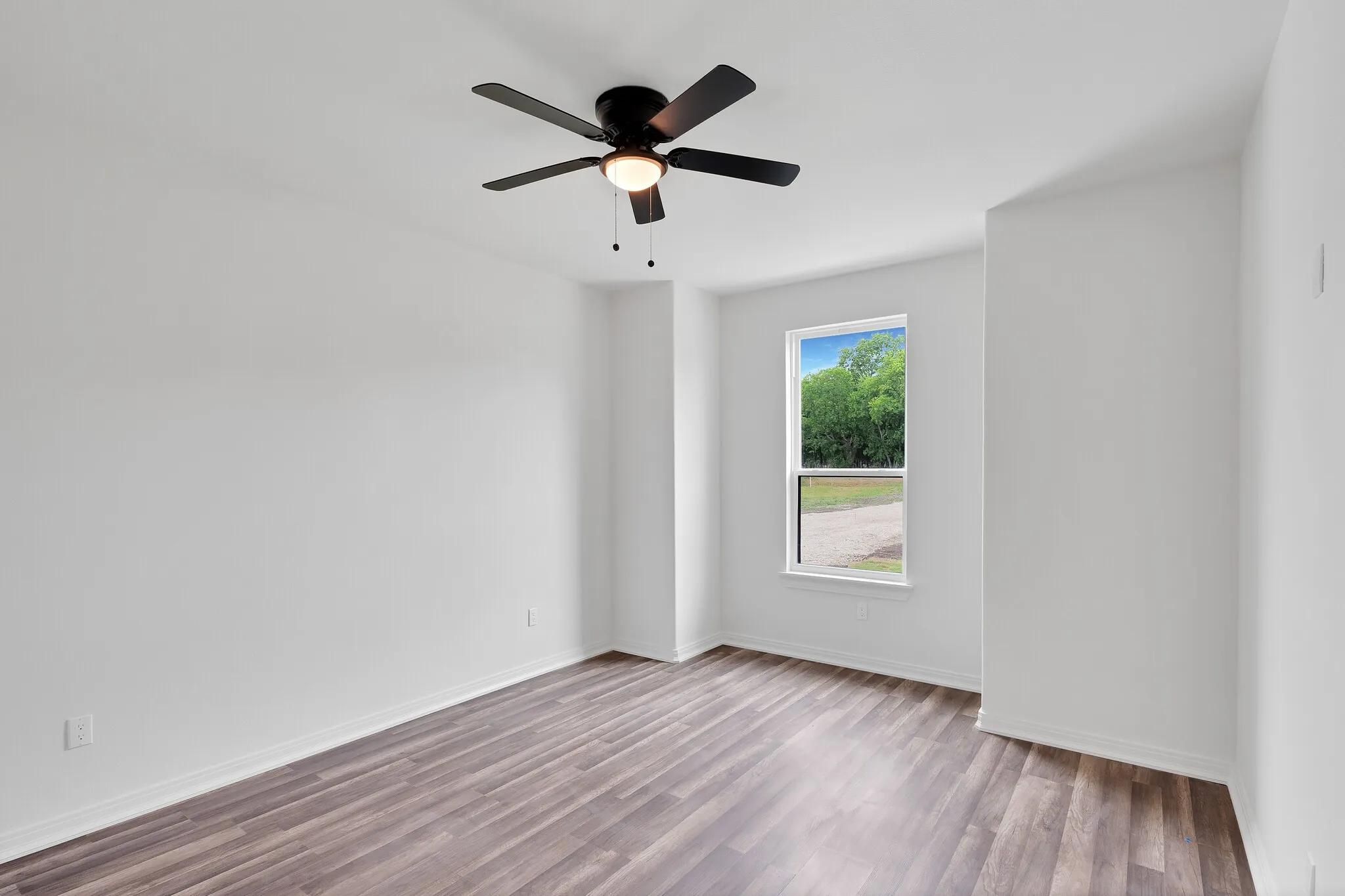 Single Family Residence For Sale in Ellis County , 901 Old Maypearl Road, Waxahachie, Texas 75167, 4 Bedroom, 4 Bathroom, 2 Garage spaces, 2,507 Sqft, built in 2026, mls#21328009, Real Estate Agent in Waxahachie, Homes For Sale in Ellis county, Homes For Sale in Waxahachie, Realtor in Waxahachie Texas, Real Estate Brokerage Independent Realty Texas, Luminita Cordes Realtor