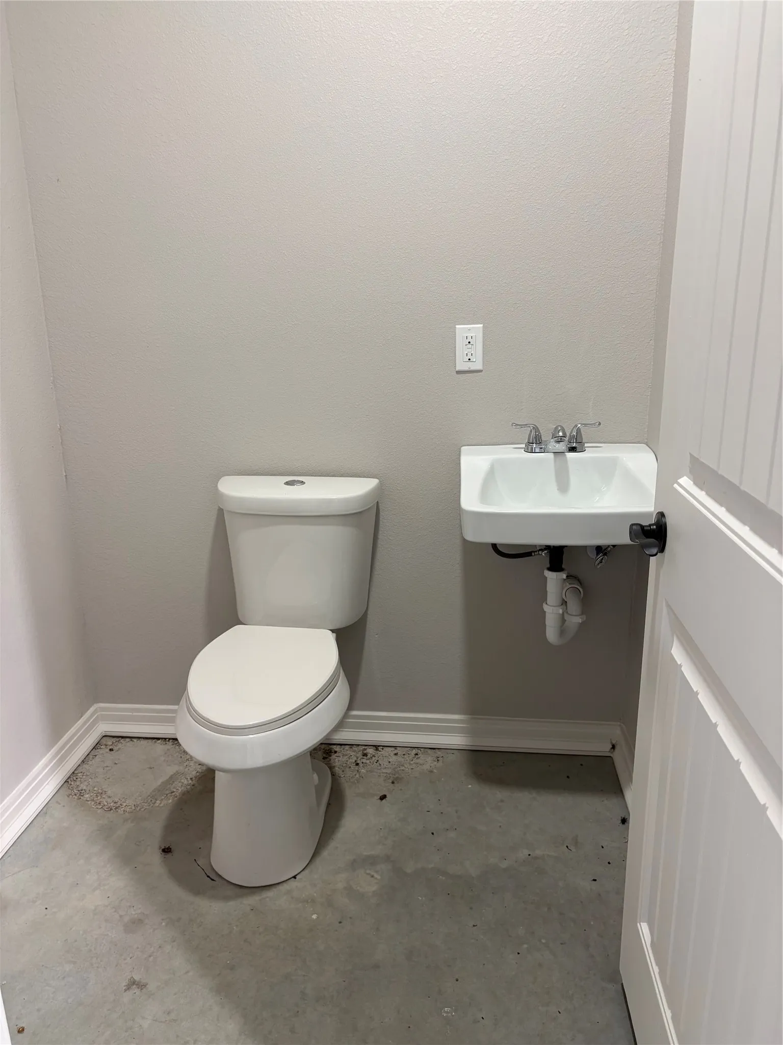 Single Family Residence For Sale in Ellis County , 901 Old Maypearl Road, Waxahachie, Texas 75167, 4 Bedroom, 4 Bathroom, 2 Garage spaces, 2,507 Sqft, built in 2026, mls#21328009, Real Estate Agent in Waxahachie, Homes For Sale in Ellis county, Homes For Sale in Waxahachie, Realtor in Waxahachie Texas, Real Estate Brokerage Independent Realty Texas, Luminita Cordes Realtor